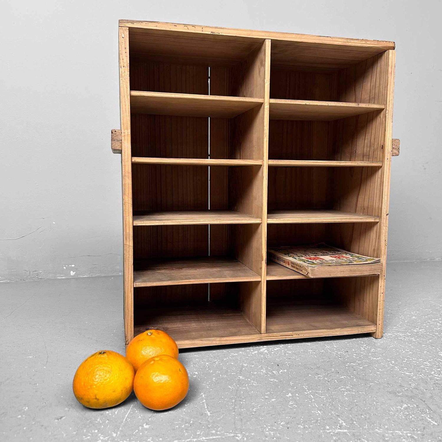 Klein Houten Opbergmeubel, Meiji periode, Japan.