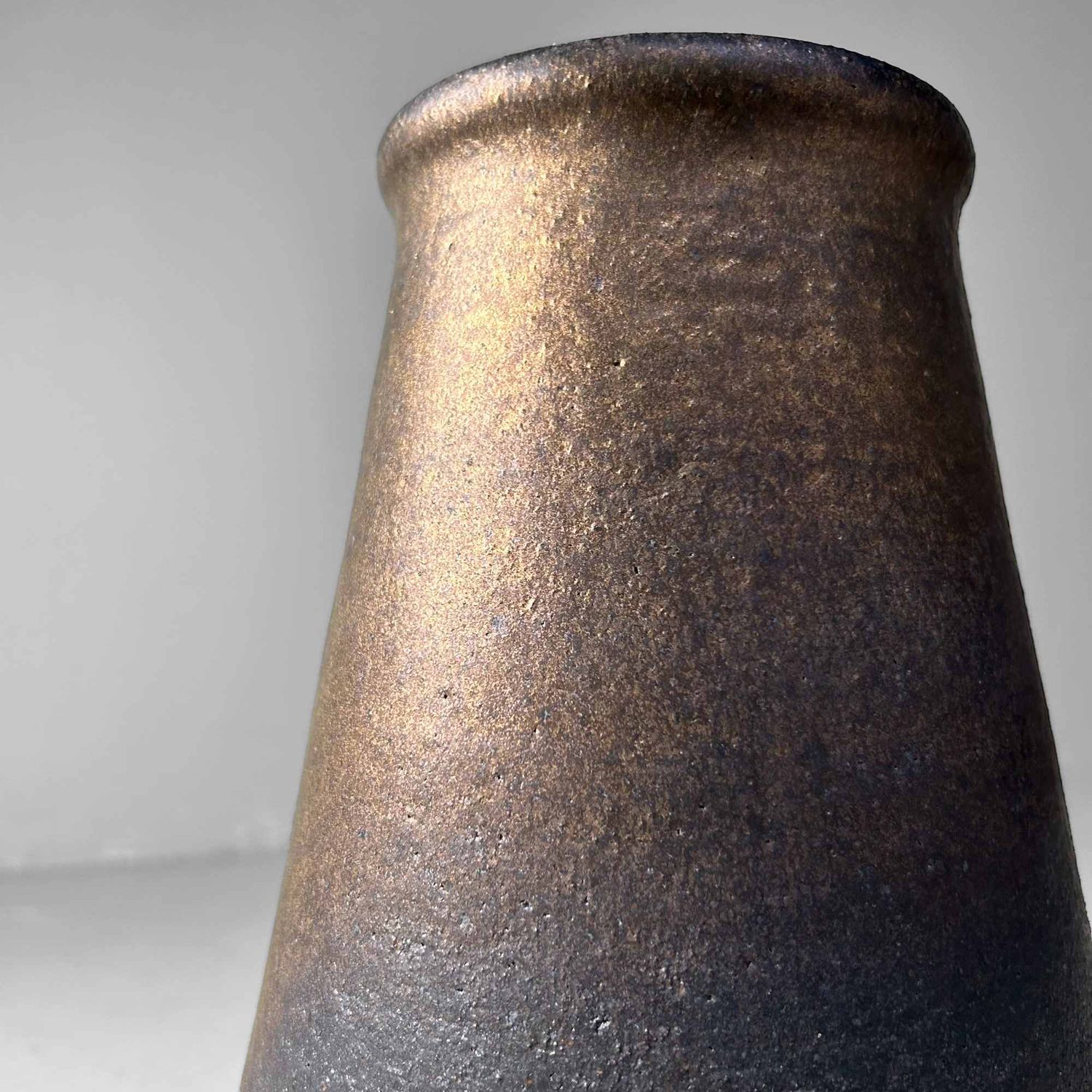 Ceramic Ikebana Flower Vase, Shigaraki, Japan. Ceramic Ikebana Flower Vase, Shigaraki, Japan.