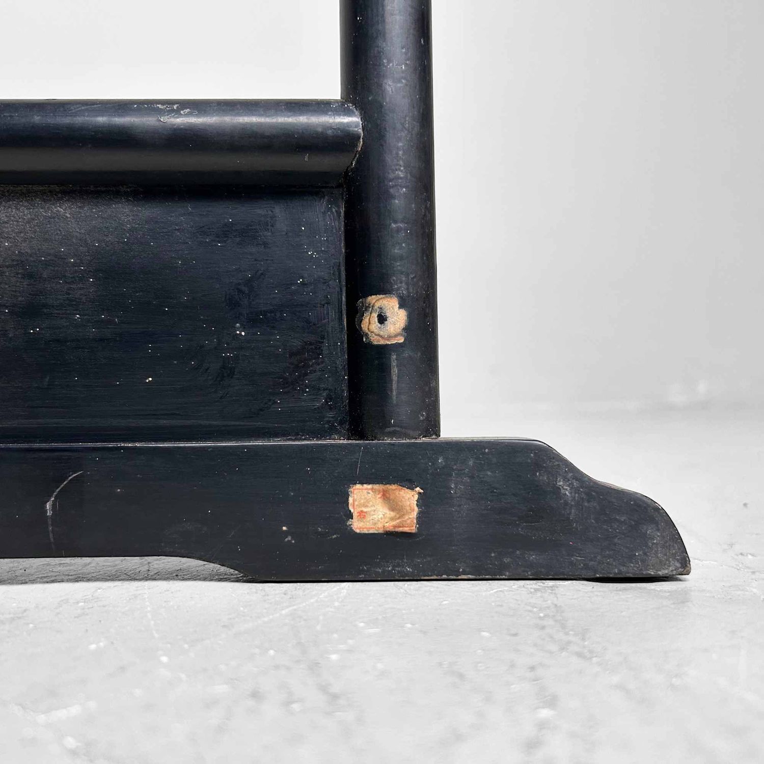 Antique Japanese Wooden Kimono Stand (Ikō), Taishō Period.