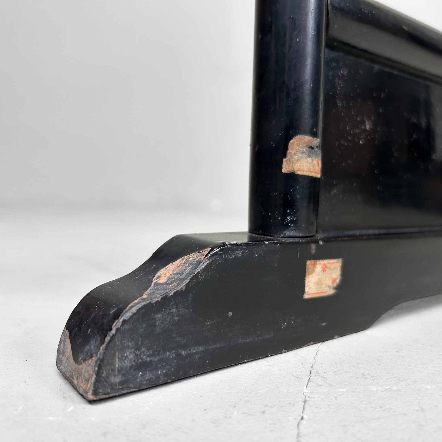 Antique Japanese Wooden Kimono Stand (Ikō), Taishō Period.