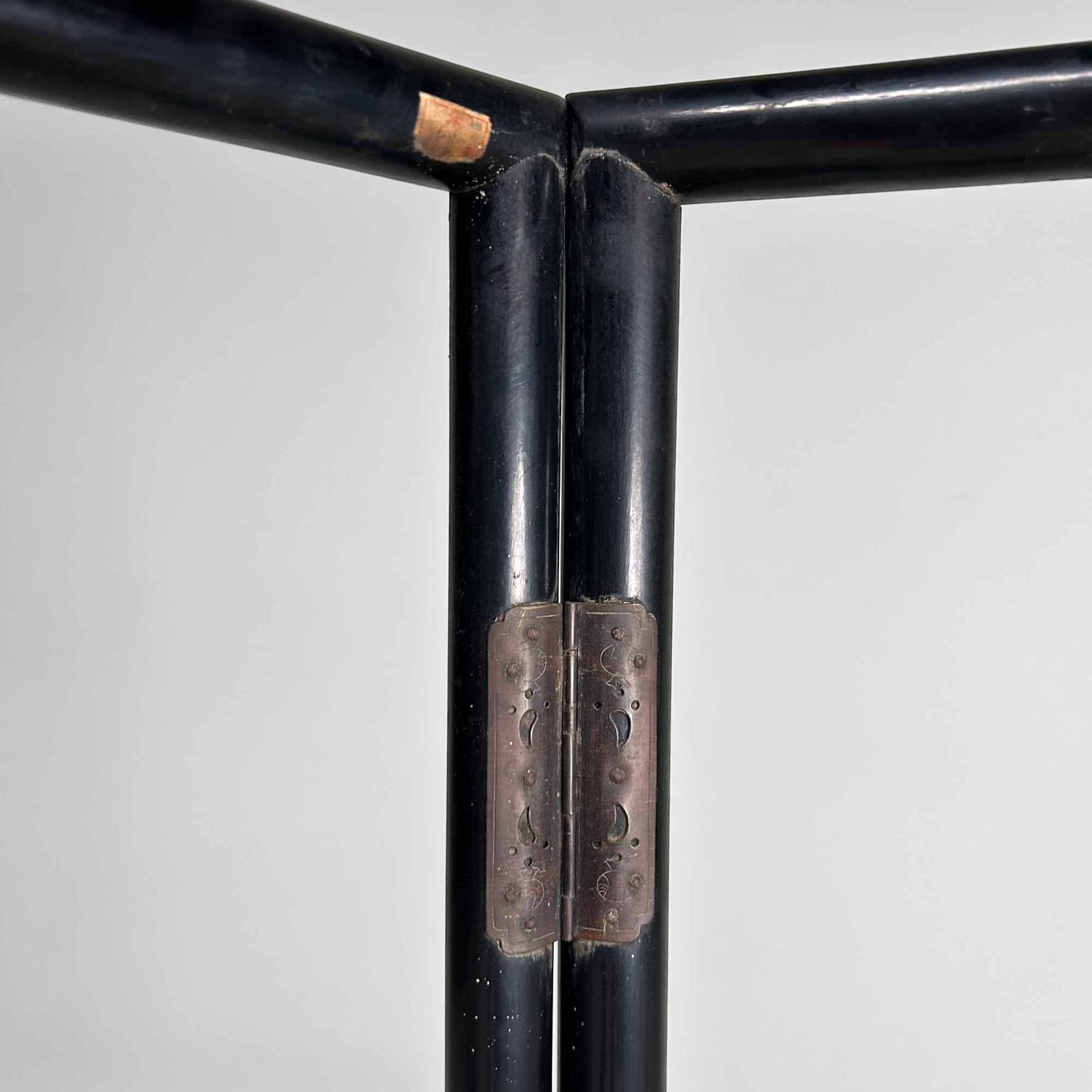 Antique Japanese Wooden Kimono Stand (Ikō), Taishō Period.