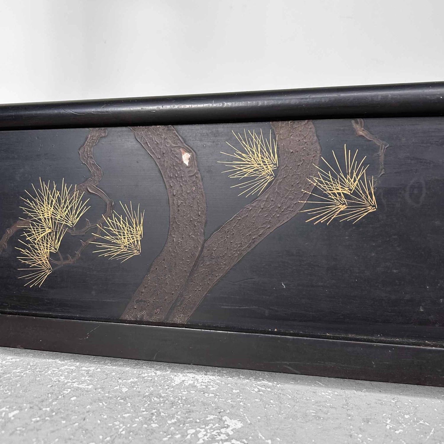 Antique Japanese Wooden Kimono Stand (Ikō), 'Pine Tree', Meiji Period.