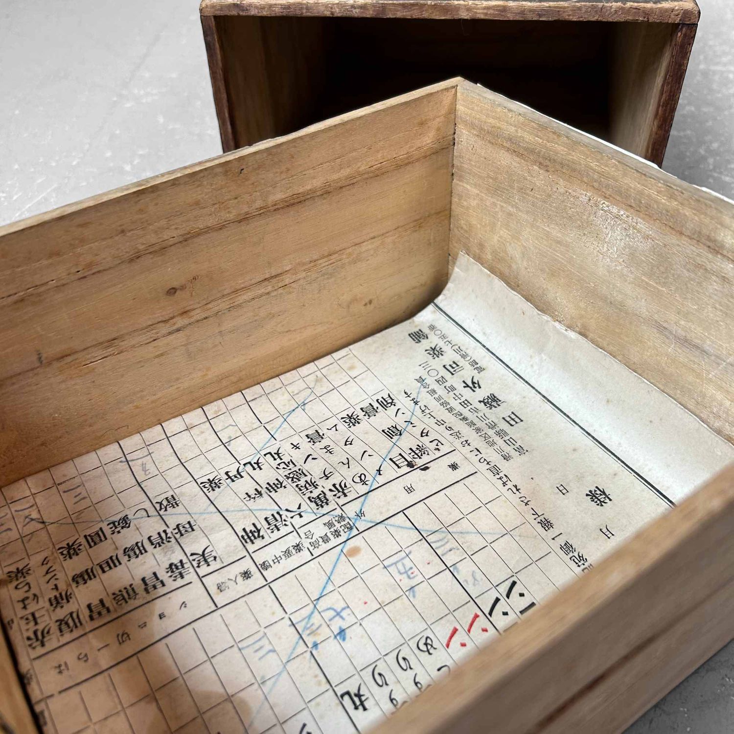 Japans houten Huisapotheek Kistje met Lade, jaren '40-'50.