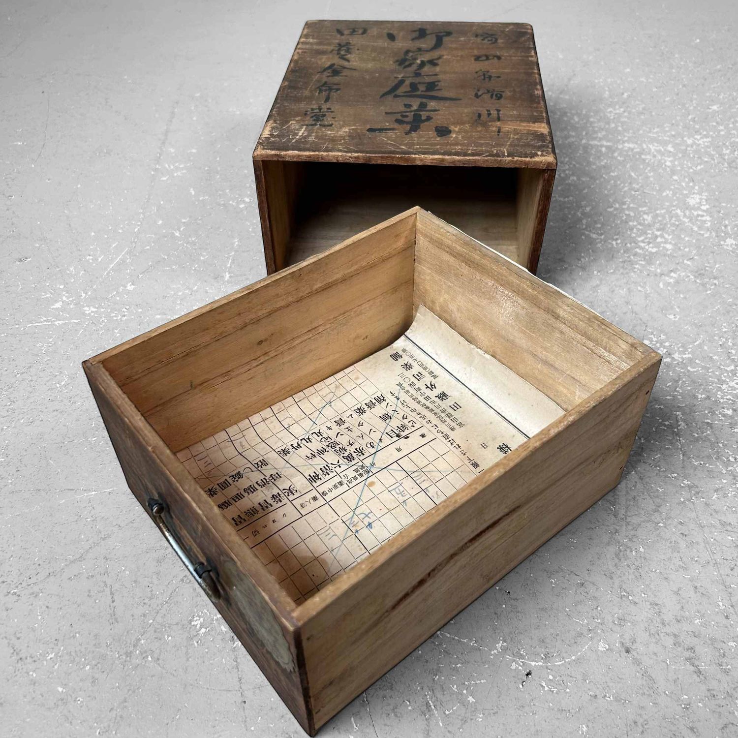 Japans houten Huisapotheek Kistje met Lade, jaren '40-'50.