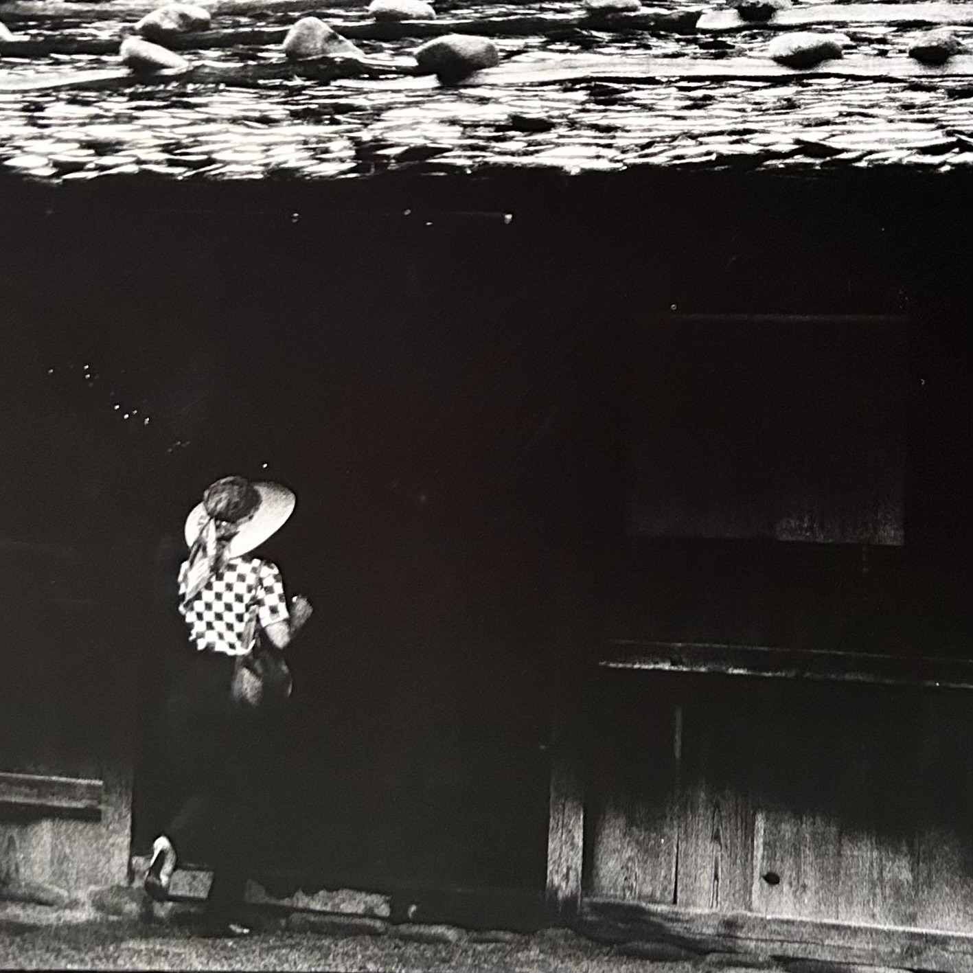 Muurdedcoratie, 'Hida Village', Jaren '80 - Zwart-Wit Foto, Japan.