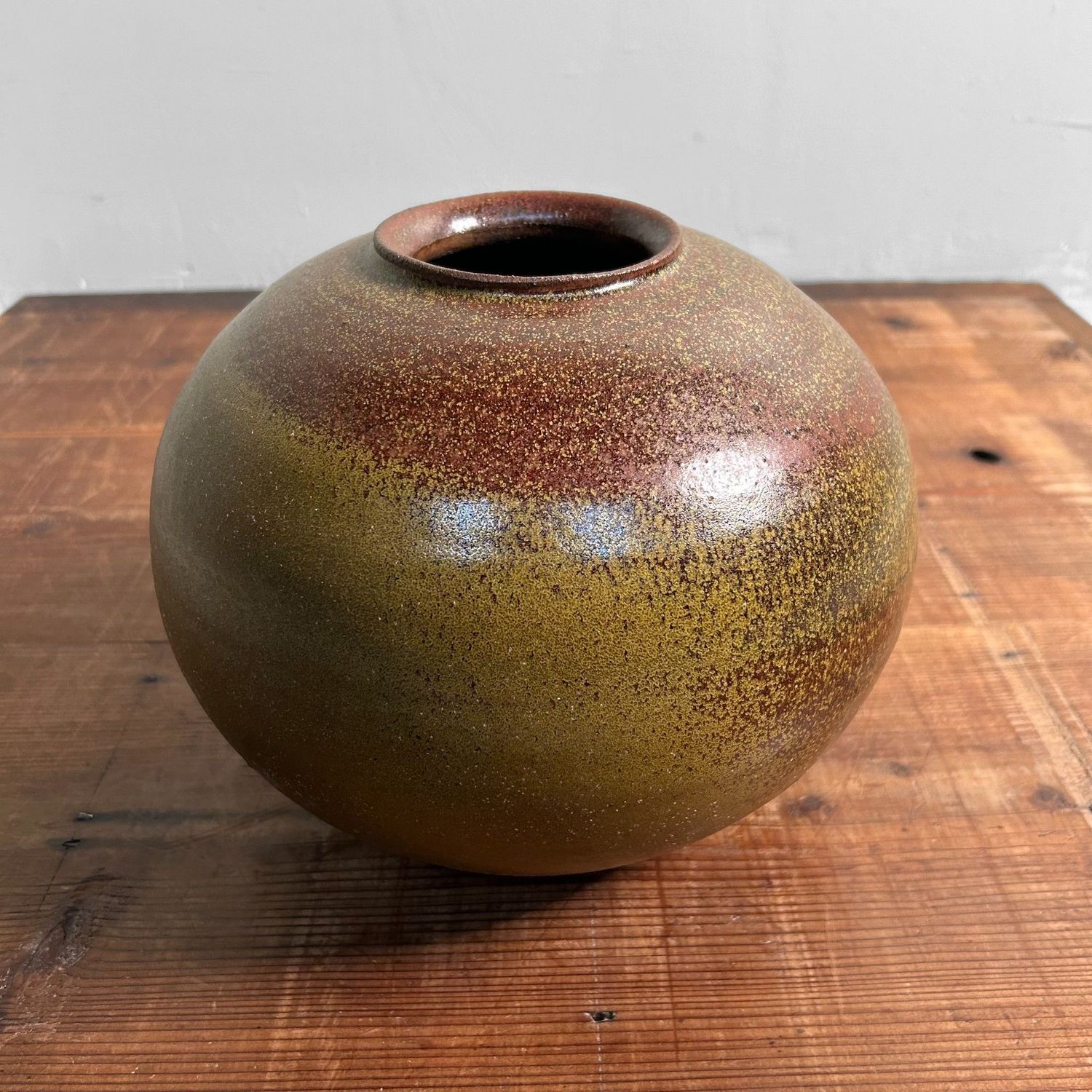 Mid-Century Shigaraki Ikebana Flower Vase, Shōwa Period, Japan.