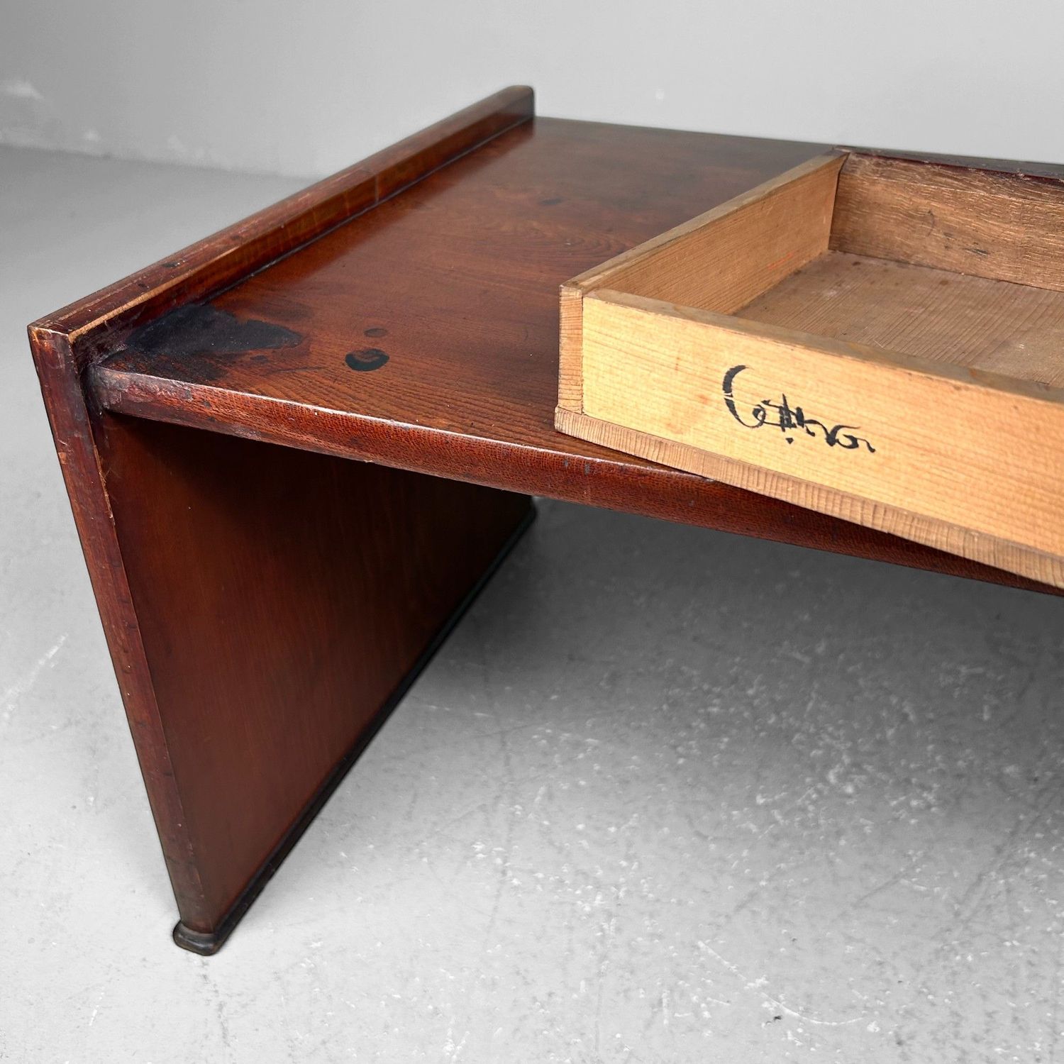 ​Japanse Minimalistische Schrijftafel, Shosai-Ki, late Taishō-periode.