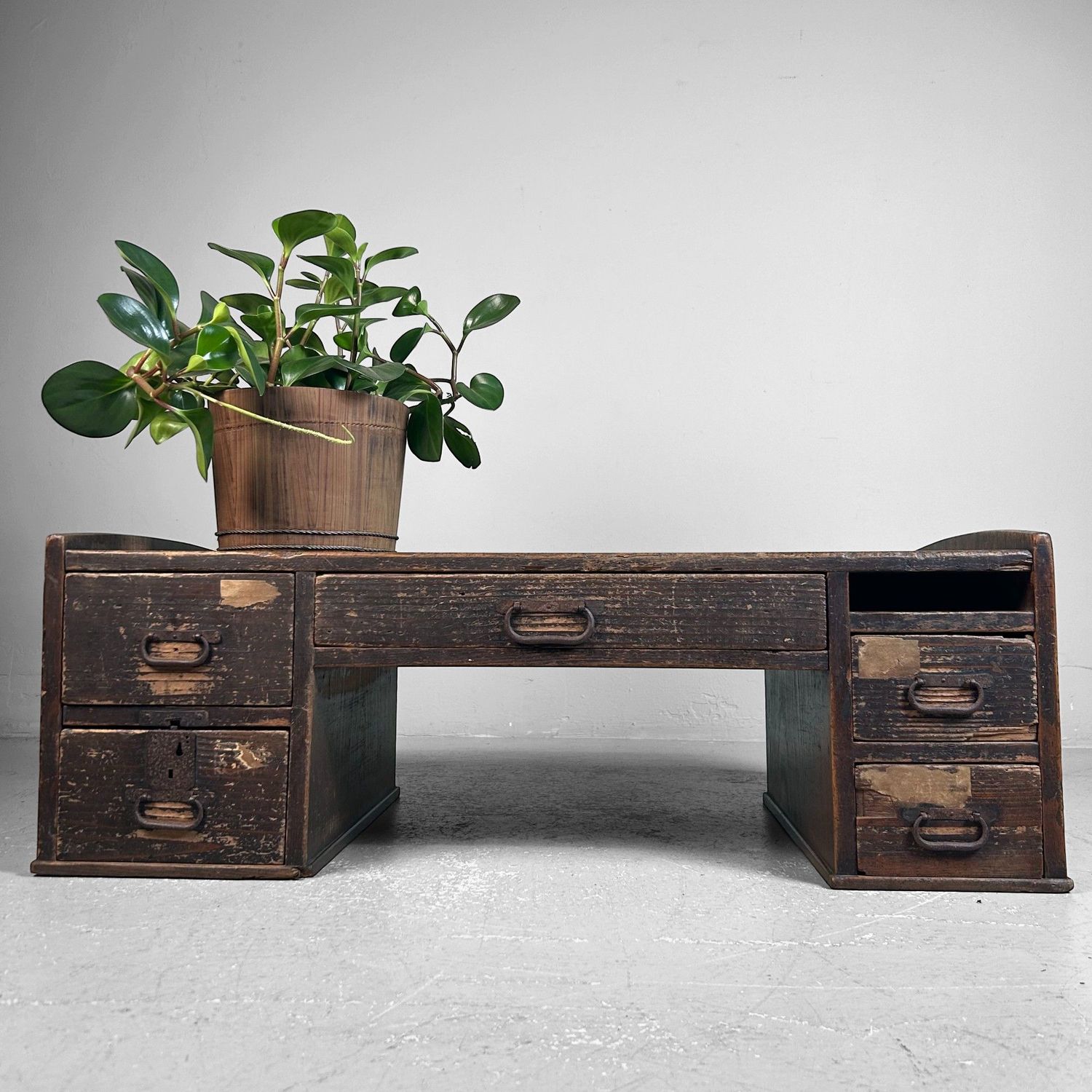 Minimalist Japanese Writing Desk, Shosai-Ki, Meiji Period.
