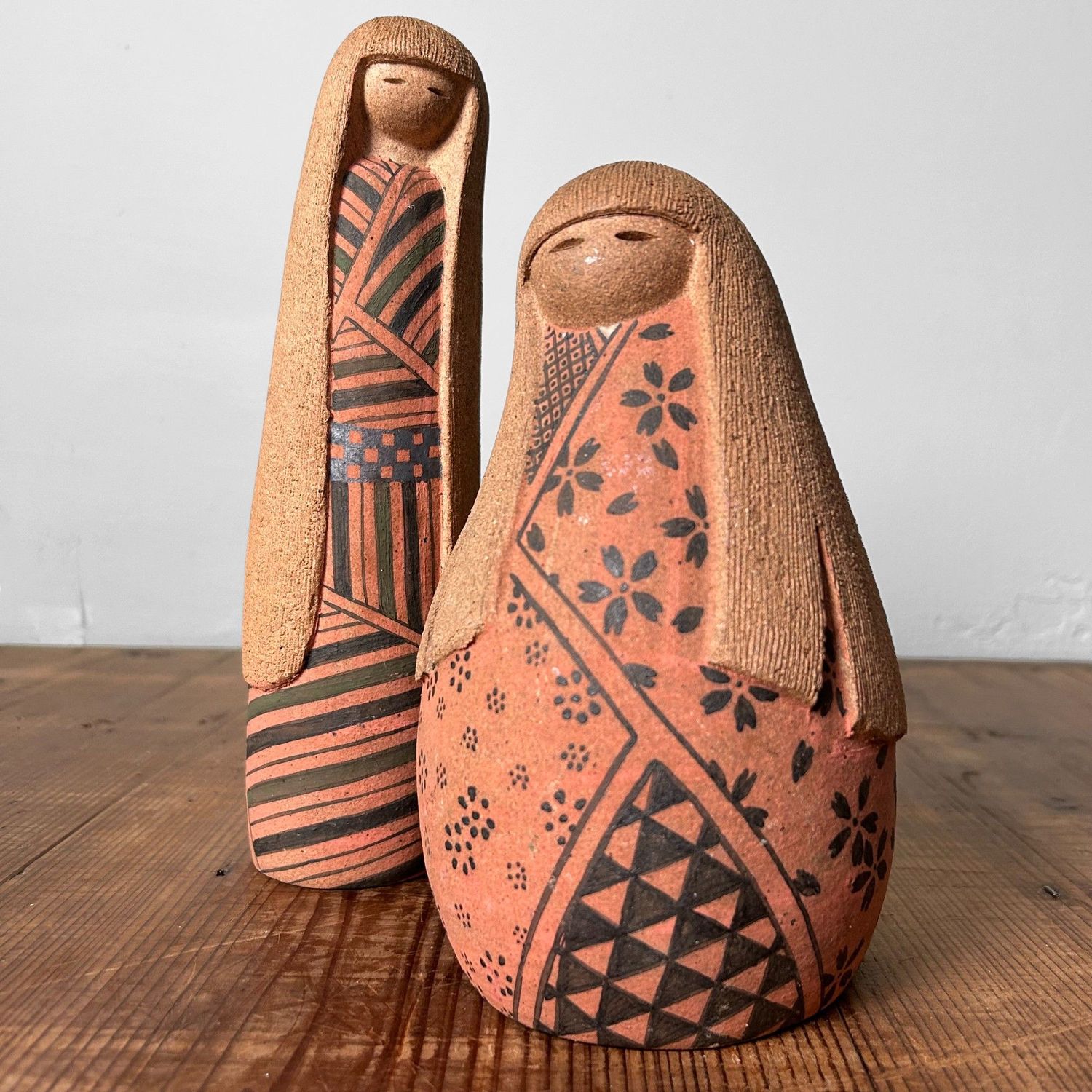 Zeldzame Set Terracotta Kokeshi, Shōwa Periode, Japan.