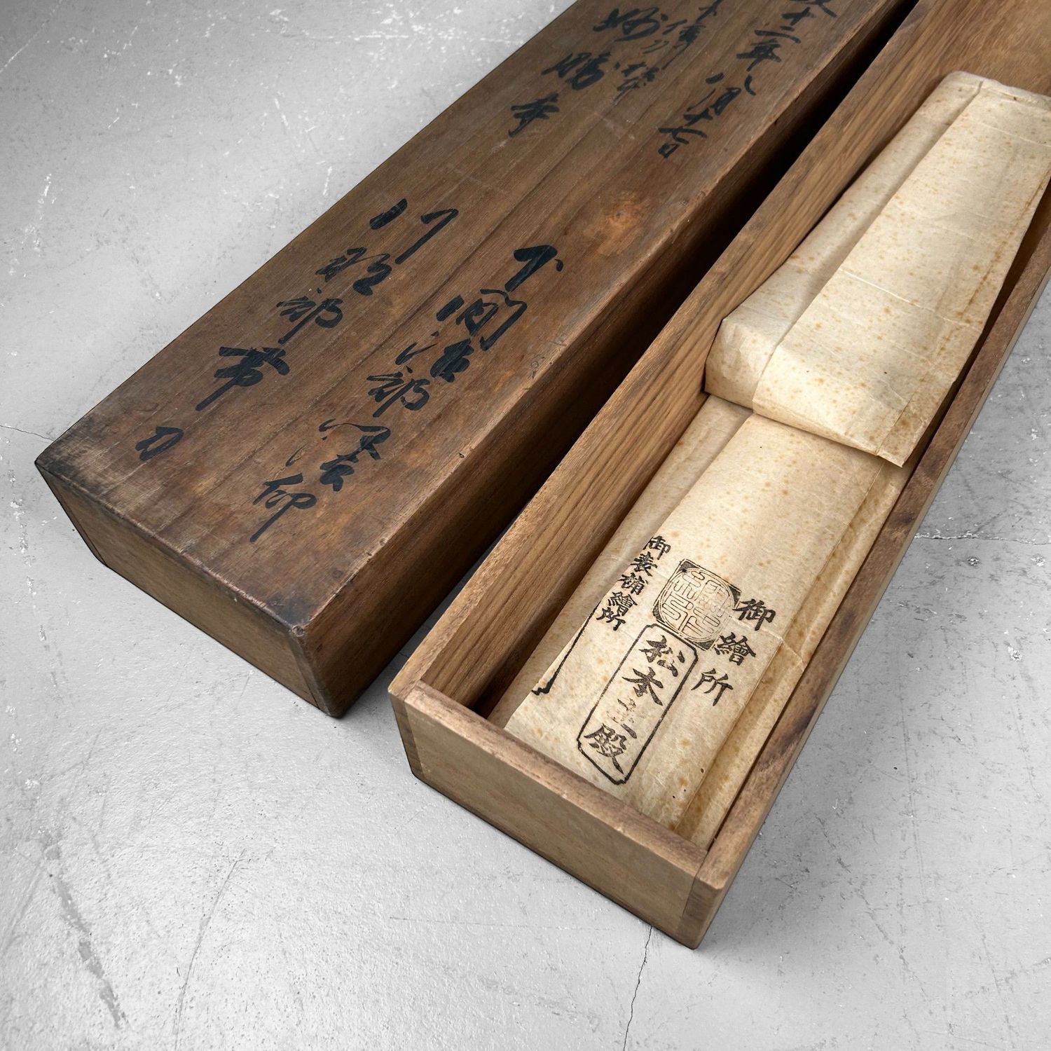 Antique Wooden Calligraphy Storage Box, Kakejiku-Bako, Bunsei Period.