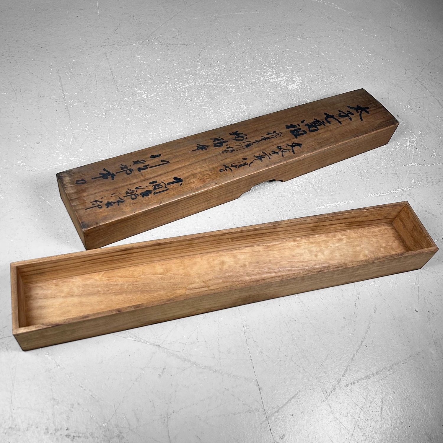 Antique Wooden Calligraphy Storage Box, Kakejiku-Bako, Bunsei Period.