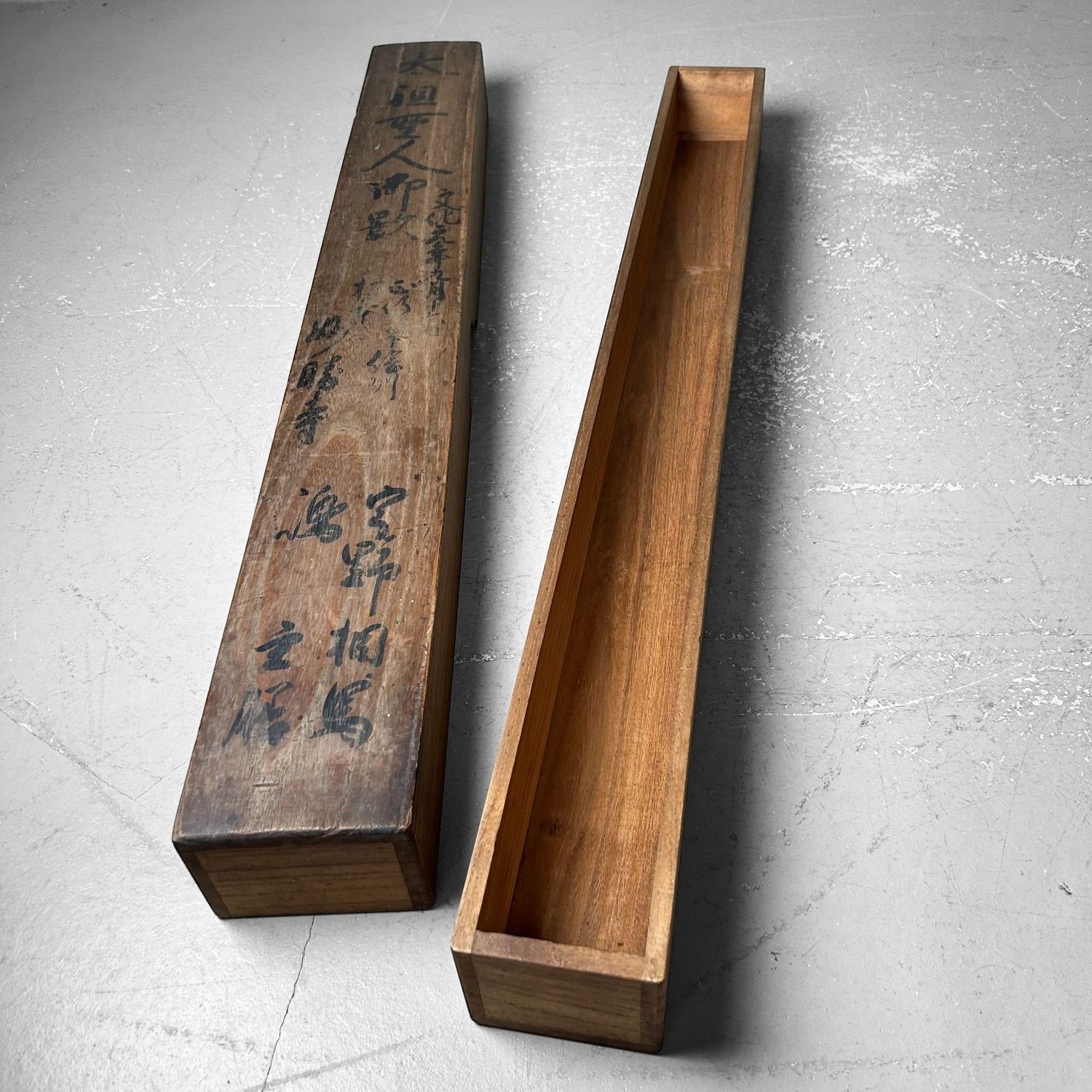 Antique Wooden Calligraphy Storage Box, Kakejiku-Bako, Edo Period.