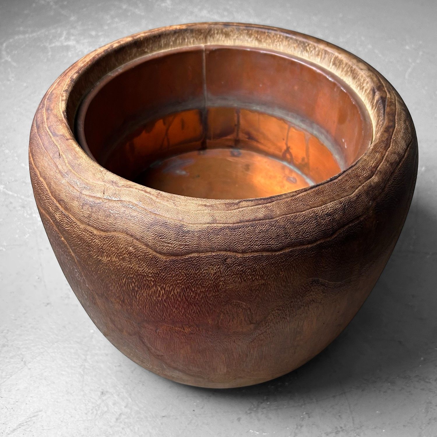 Traditional Hibachi, Japanese Fire Pot, Taishō Period, Japan.