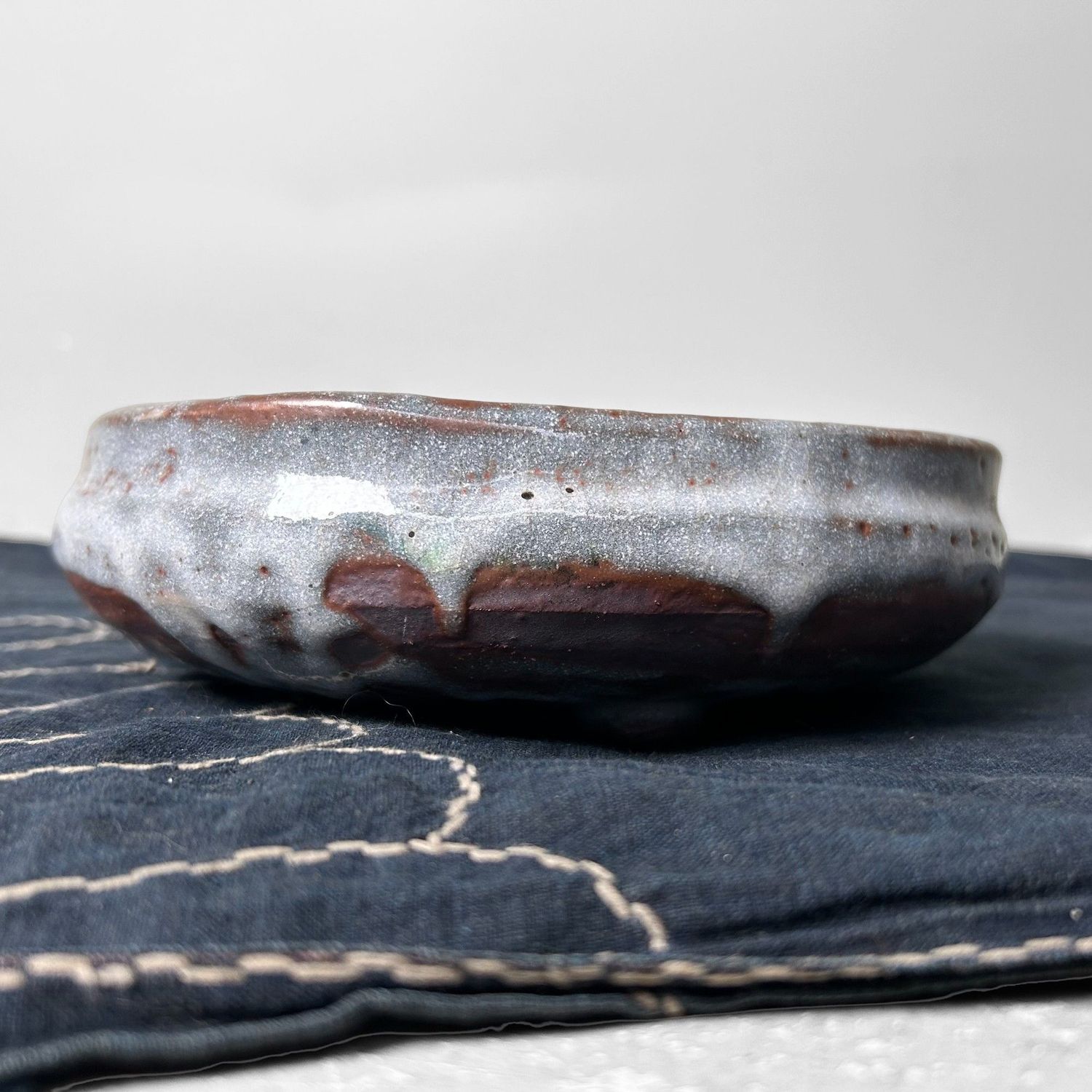 Kiyomizu Yaki, Aardewerken Schaal, Shōwa Periode, Japan.