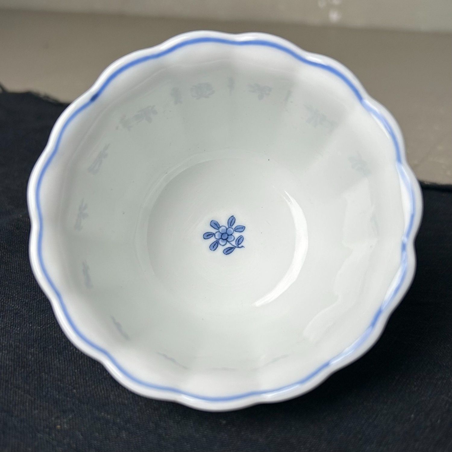 Set of Japanese Yunomi Kisen-gama Porcelain Teacups, Shōwa Period.