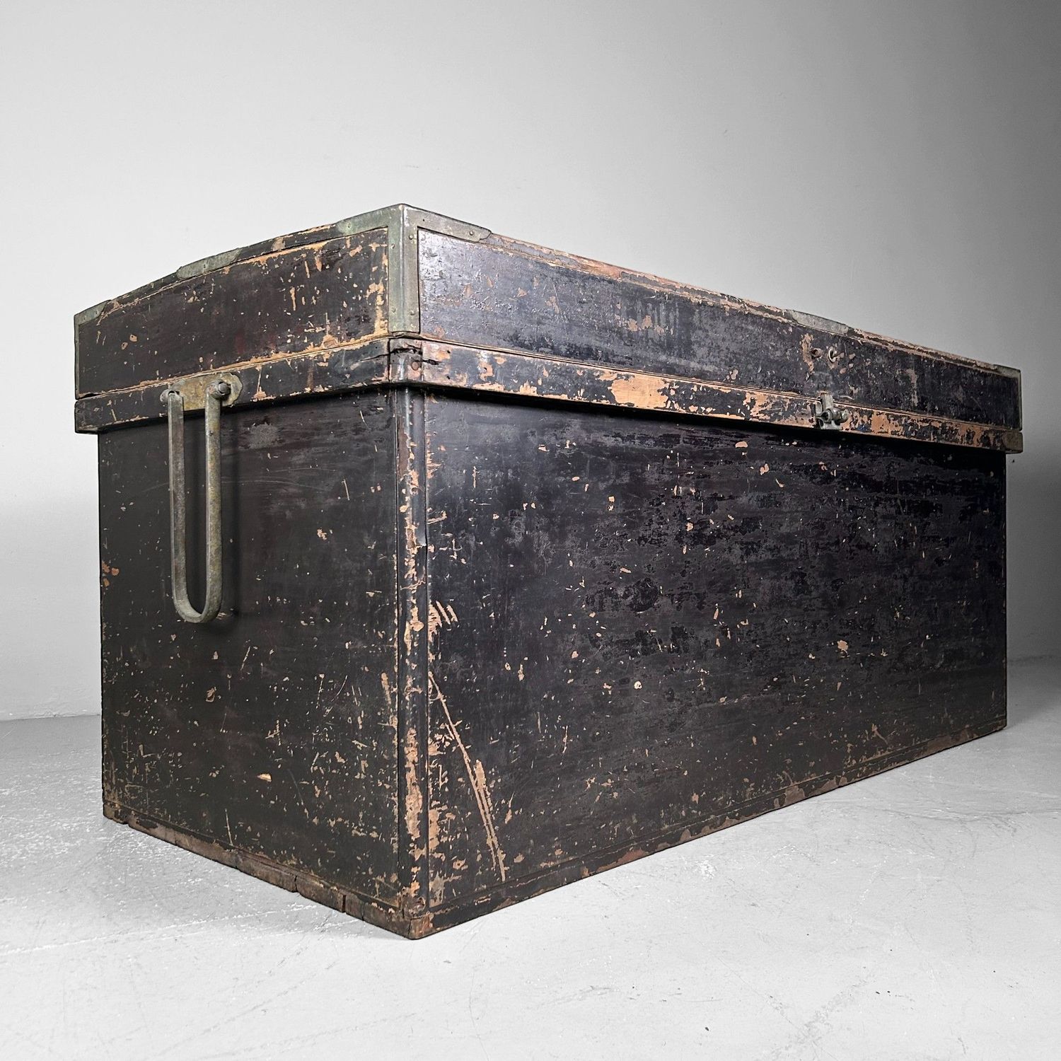 Large Wooden Transport Chest, Moon Elephant, Osaka, Taishō Period.