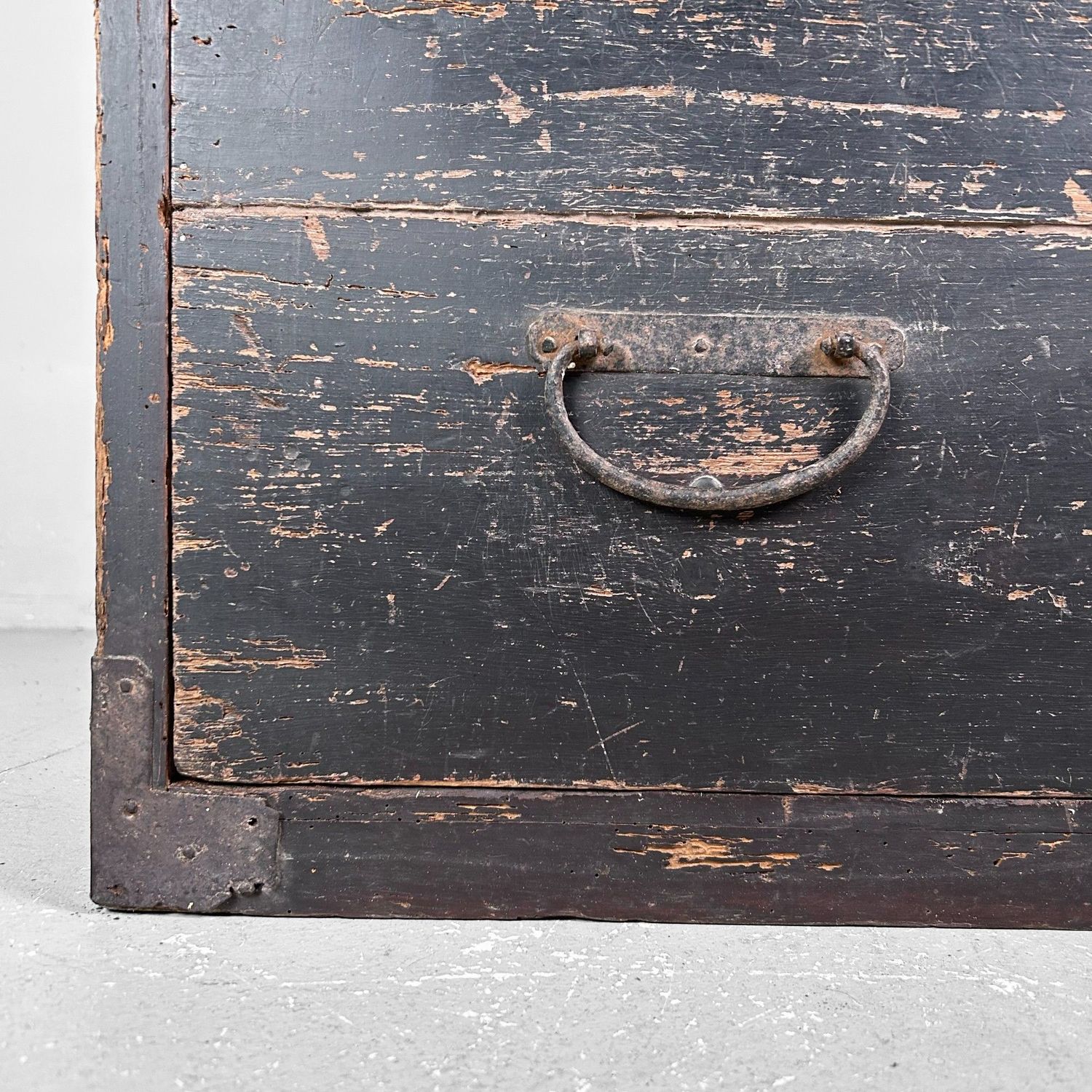 Antique Japanese Tansu, Storage Cabinet, Meiji Period. Antique Japanese Tansu, Storage Cabinet, Meiji Period.