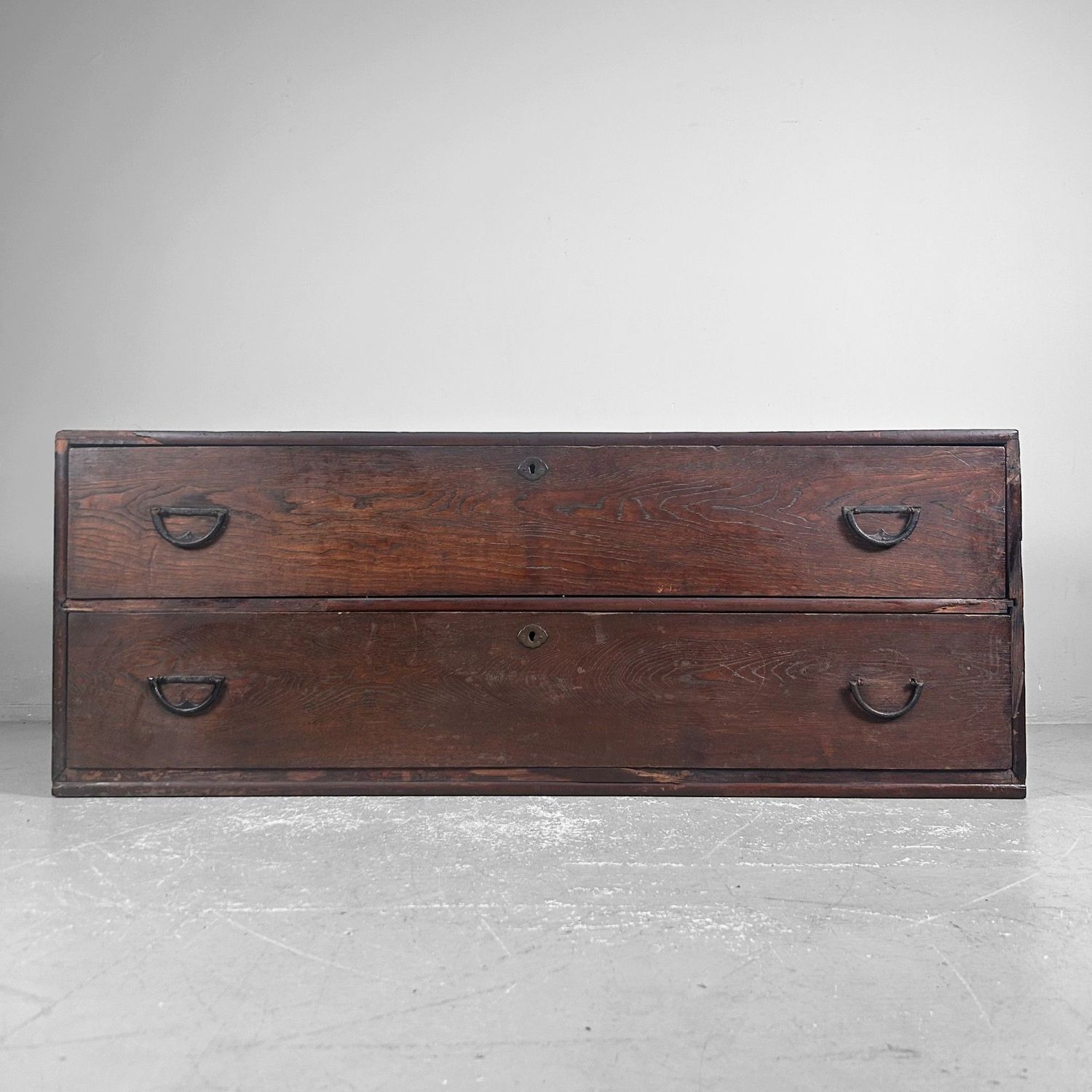 Low Traditional Tansu Chest of Drawers, Taishō Period, Japan.