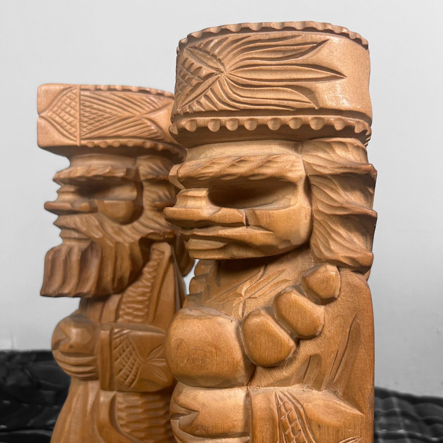 Ainu Houtsnijwerk, Man & Vrouw, Hokkaido, Japan, jaren '60.