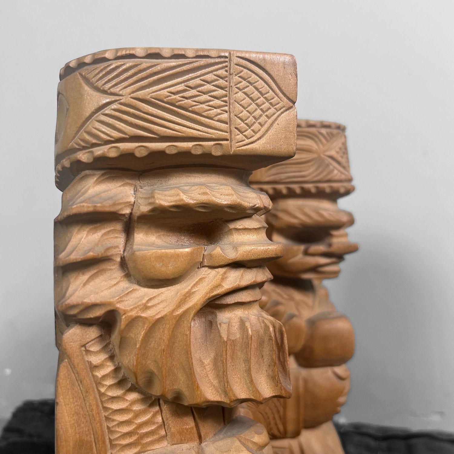 Ainu Houtsnijwerk, Man & Vrouw, Hokkaido, Japan, jaren '60.