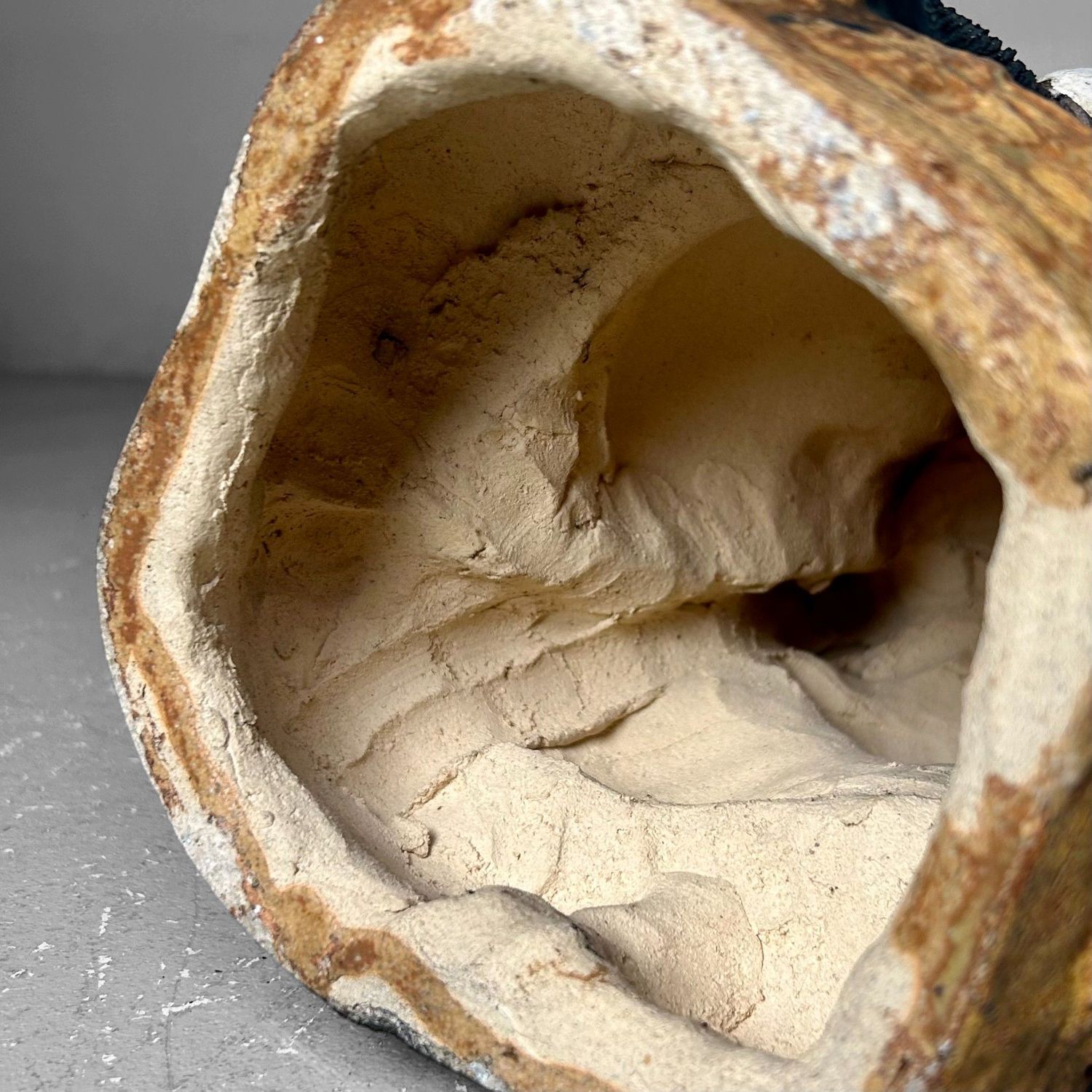 Decoratief Tanuki 'Daikokuten' Beeld, Shōwa-Periode, Japan.