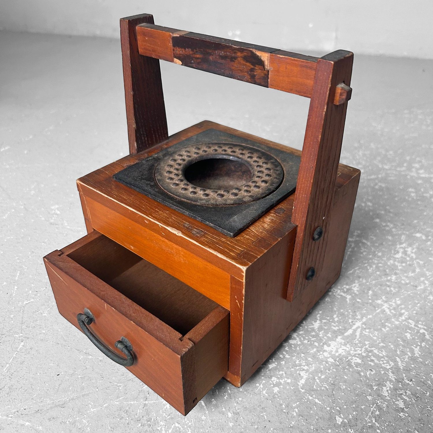 Traditionele Japanse Tabako-Bon, Rookmeubel, Shōwa-periode.