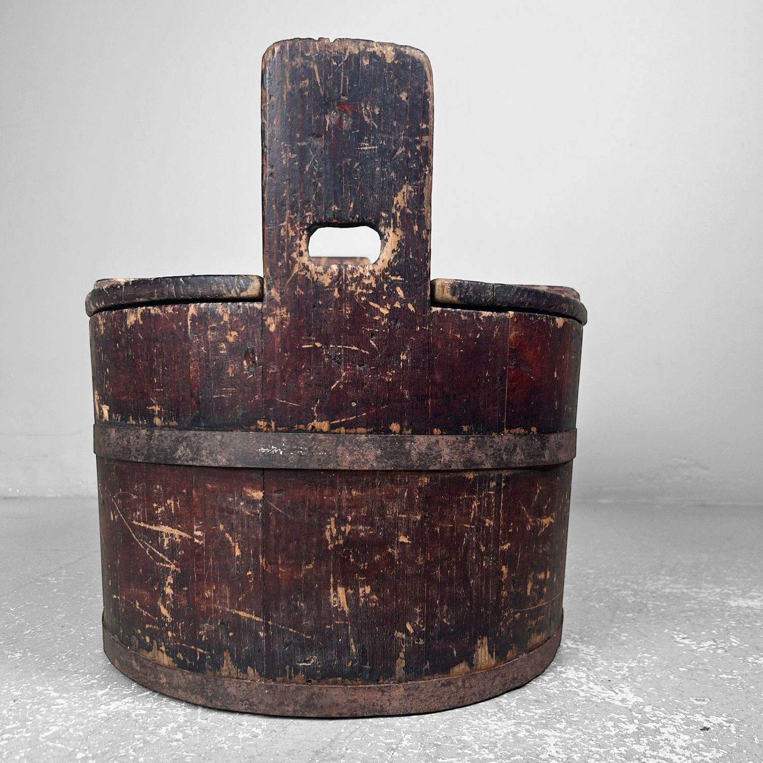 Japanese Traditional Bucket, Taru 樽, Taishō Period, Japan.