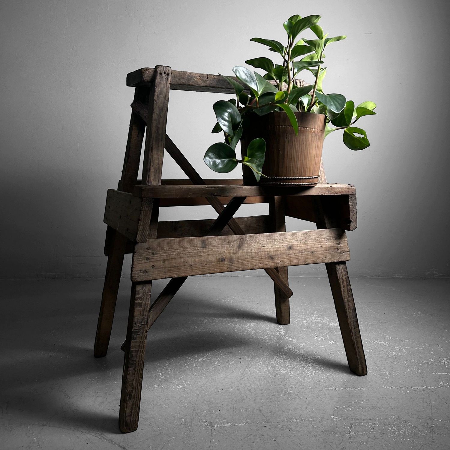 Minimalist Wooden Stool, Fumidai, Taishō Period, Japan.