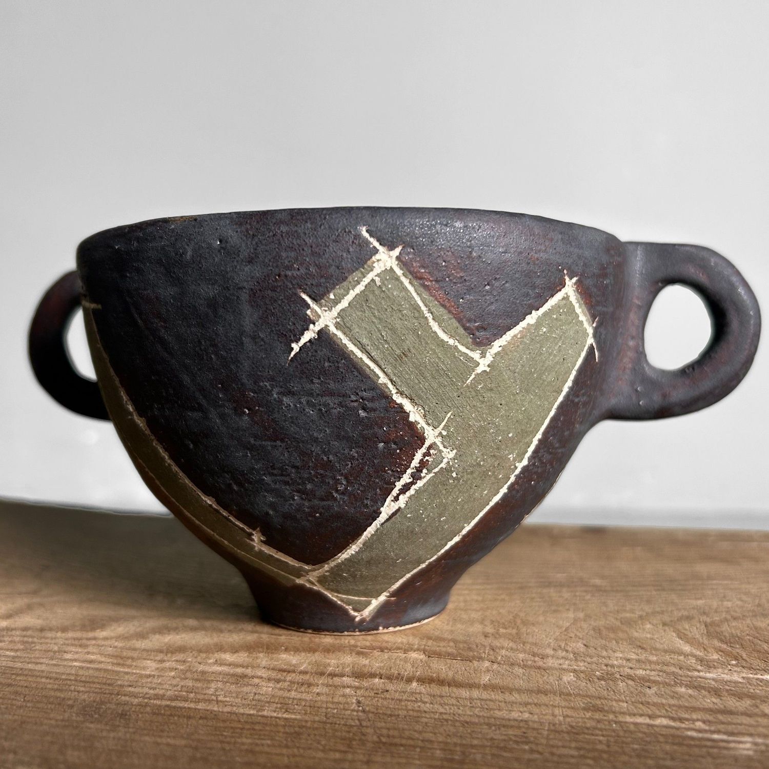 Japanese Ceramic Bowl, Chawan, Shōwa Period. Japanese Ceramic Bowl, Chawan, Shōwa Period.