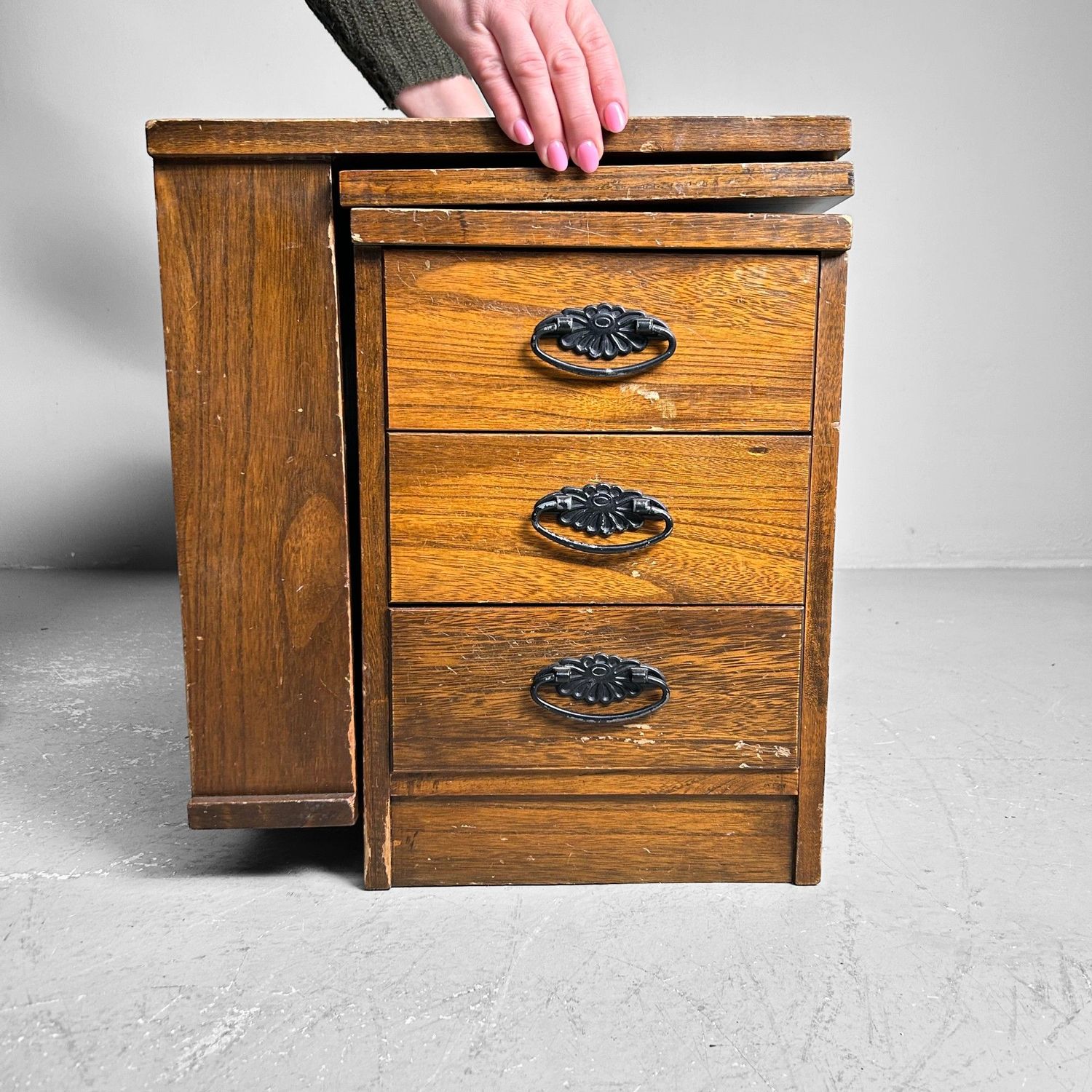 Opvouwbaar Japanse Mid-Century Bureau, jaren '60-'70. Opvouwbaar Japanse Mid-Century Bureau, jaren '60-'70.