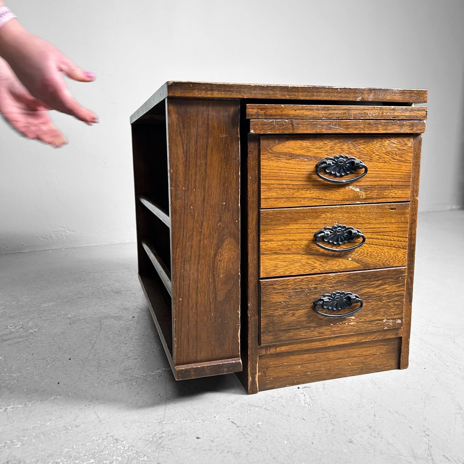 Opvouwbaar Japanse Mid-Century Bureau, jaren '60-'70. Opvouwbaar Japanse Mid-Century Bureau, jaren '60-'70.