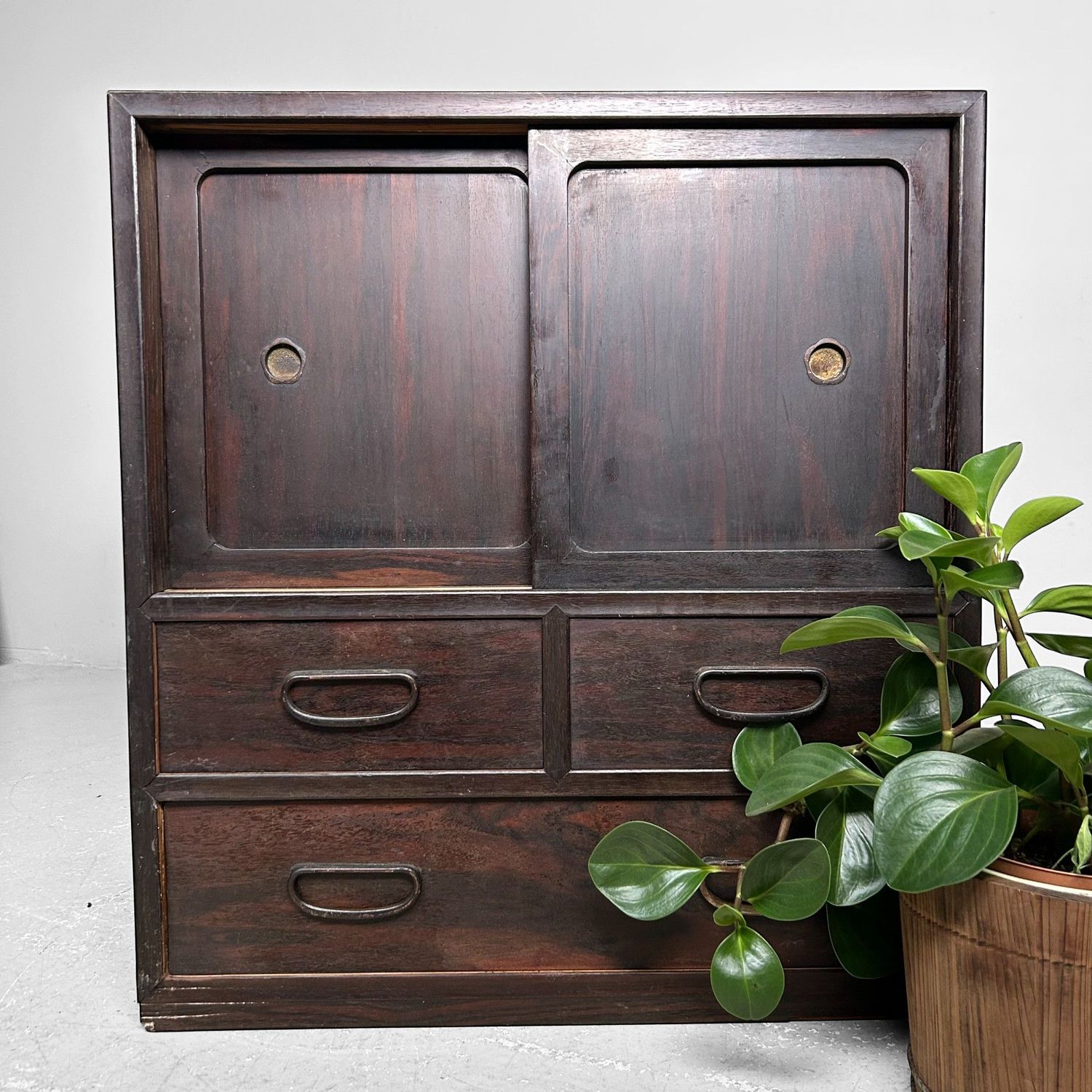 'Muzikale' Opberg Kast, Japanse Tansu, Vroege Shōwa Periode.