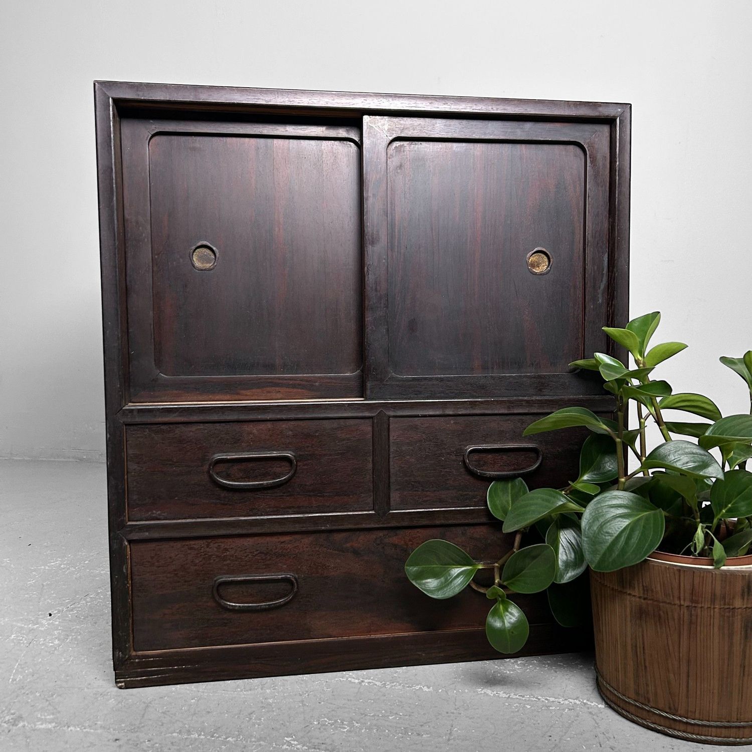 'Muzikale' Opberg Kast, Japanse Tansu, Vroege Shōwa Periode.