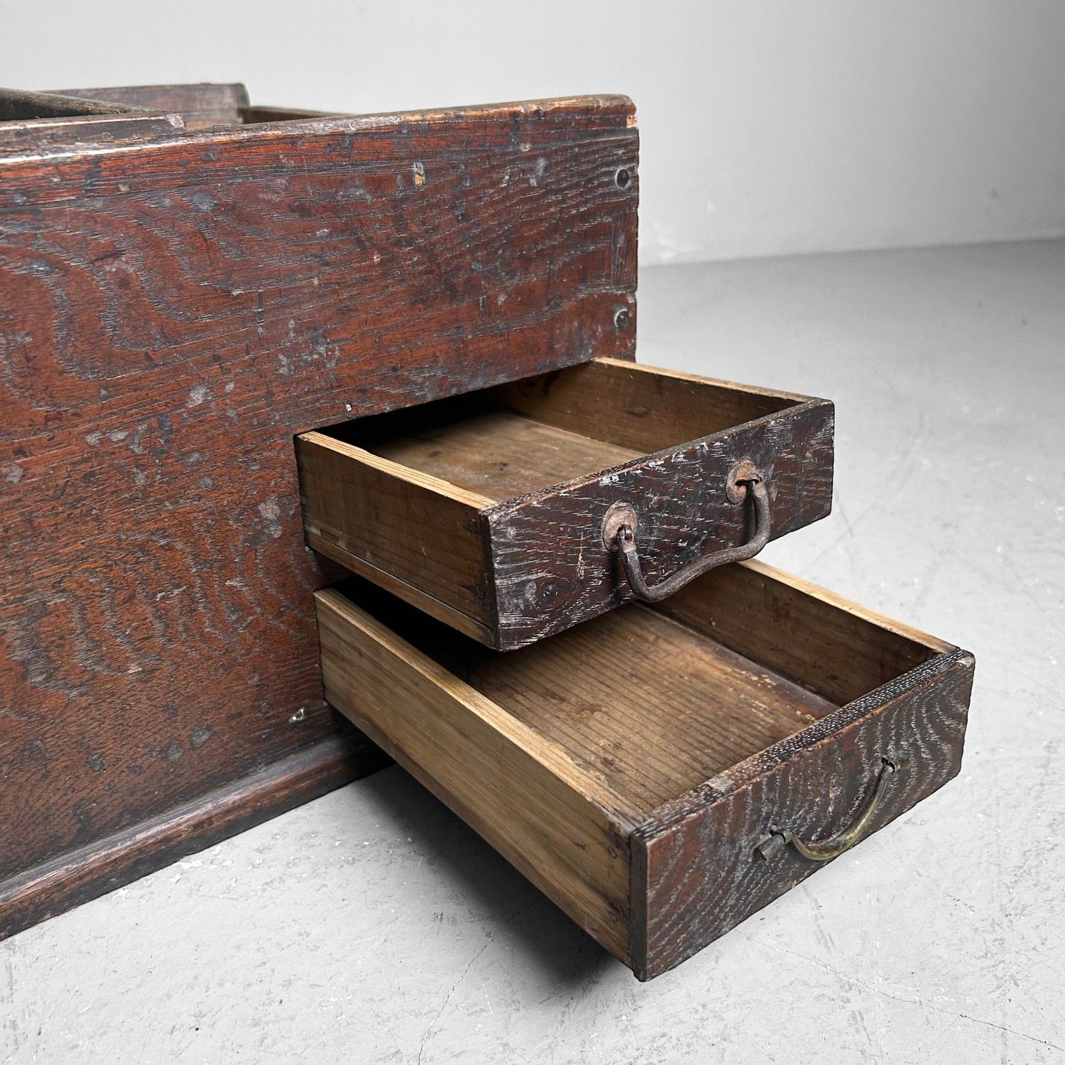 Traditional Japanese Furniture, Nagahibachi 長火鉢, Taishō Period.