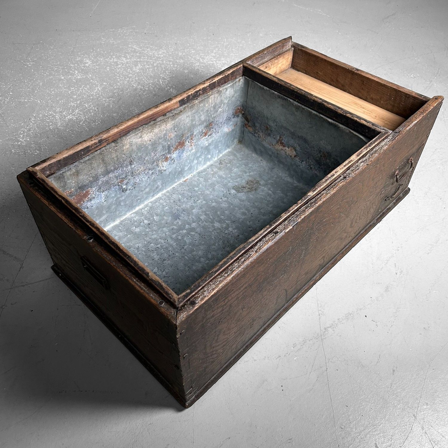 Traditional Japanese Furniture, Nagahibachi 長火鉢, Taishō Period.
