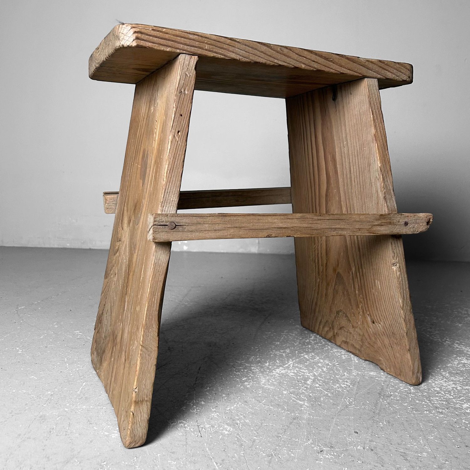 Vintage Houten Kruk, Fumidai, Shōwa-periode, Japan.