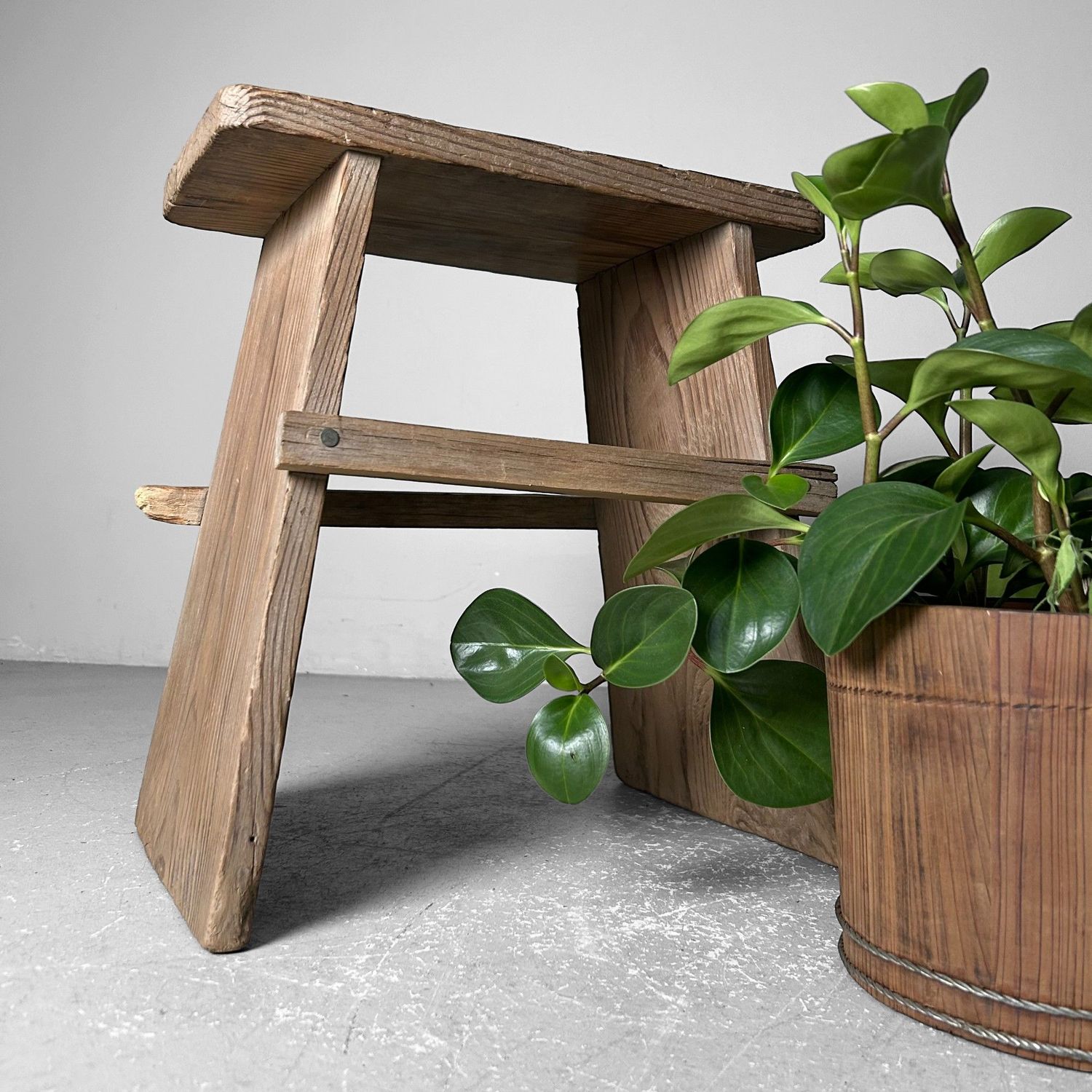 Vintage Houten Kruk, Fumidai, Shōwa-periode, Japan.