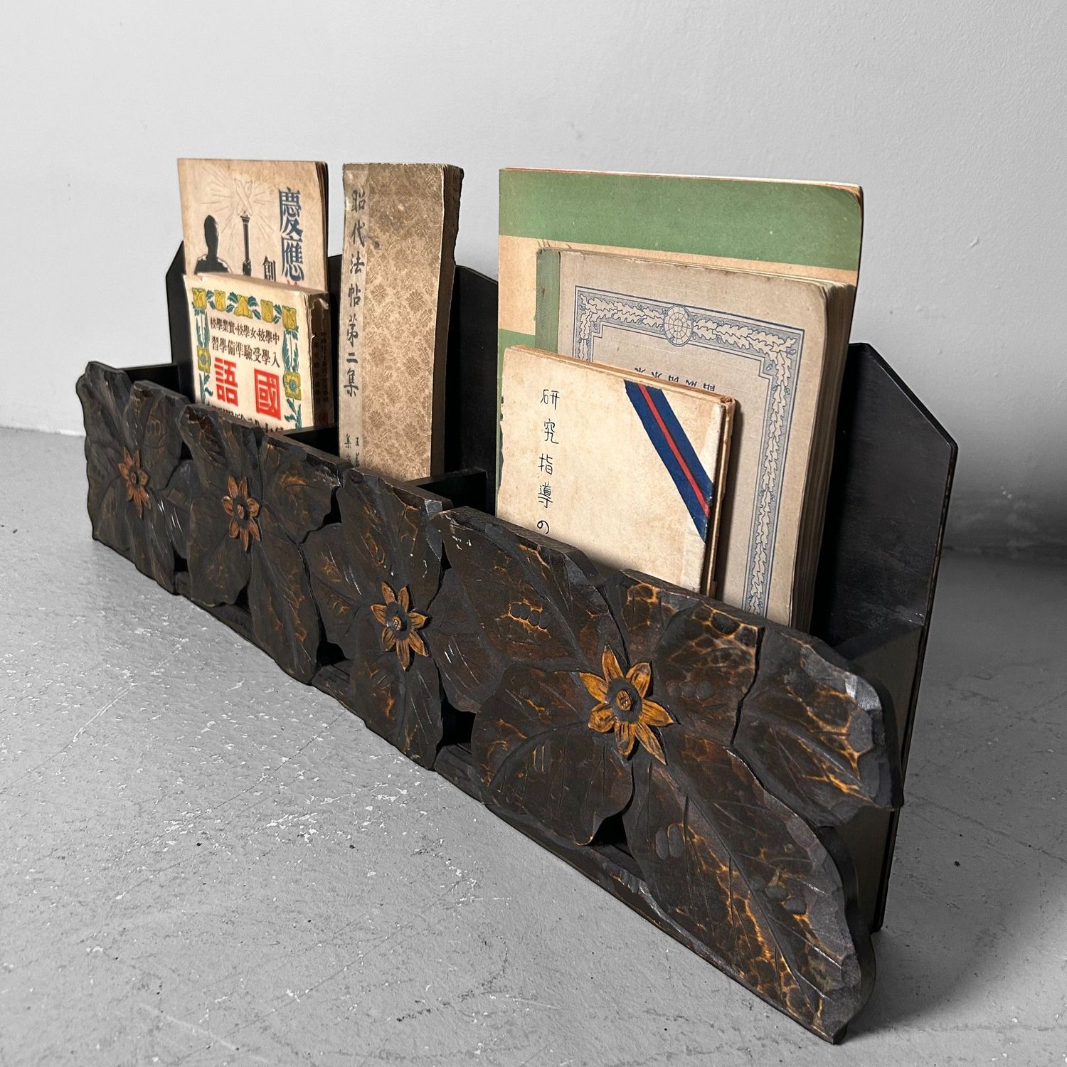 Japanse Handgesneden Lectuur Houder, Jaren '30-'40.