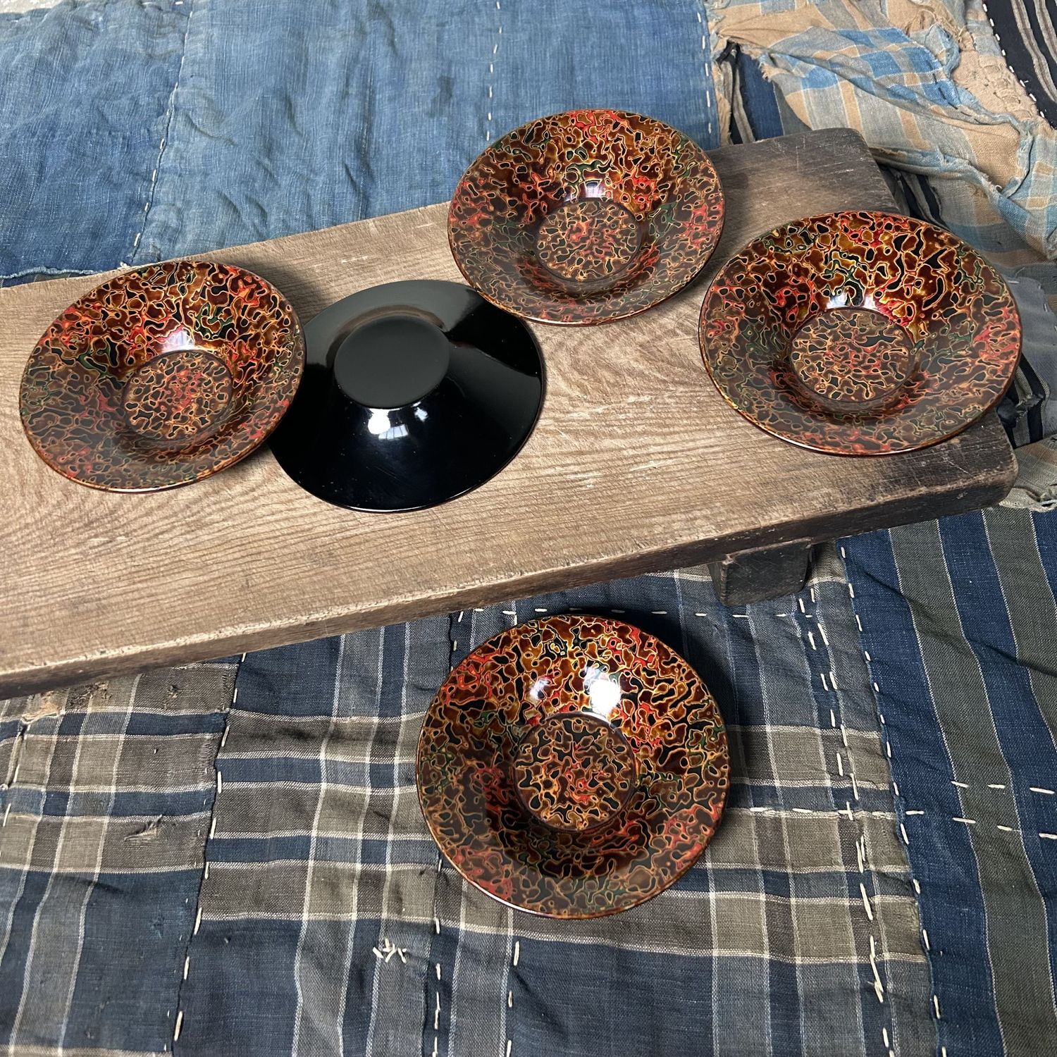 Set Houten Bordjes, Tsugaru Lakwerk, Shōwa Periode, Japan.