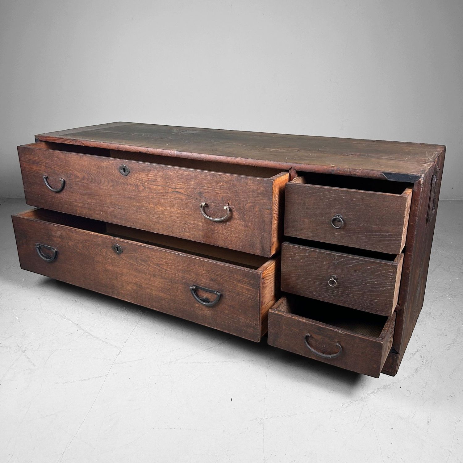 Traditionele Tansu, Lage Ladekast, Taishō-periode, Japan.