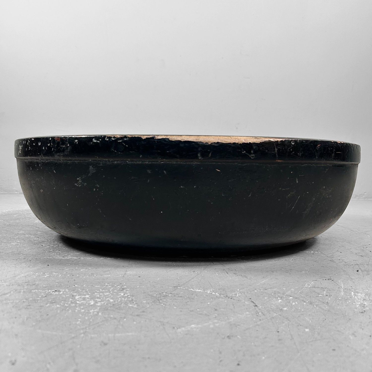 Large Wooden Dough Bowl, Urushi Lacquer, Taishō Period, Japan.