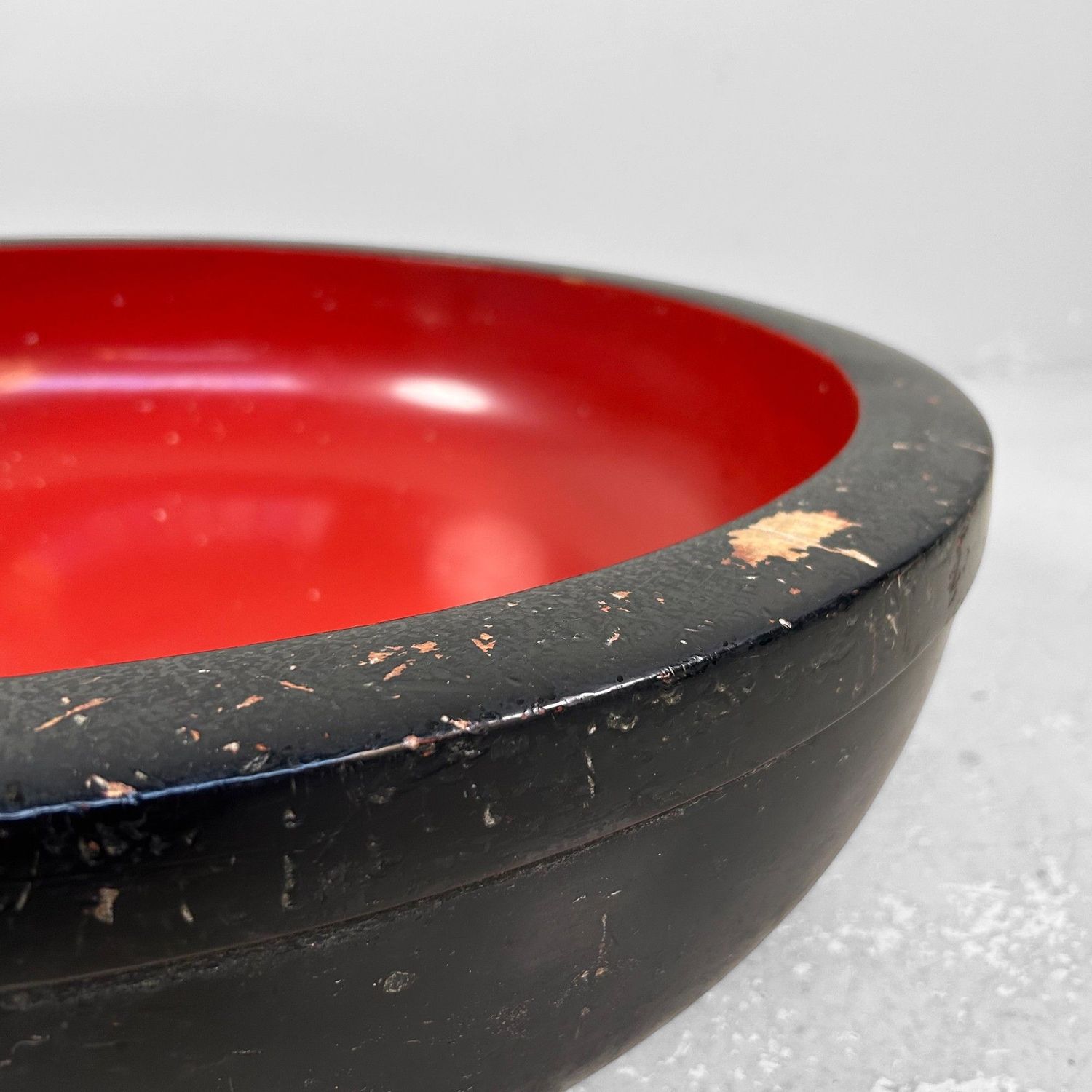 Large Wooden Dough Bowl, Urushi Lacquer, Taishō Period, Japan.