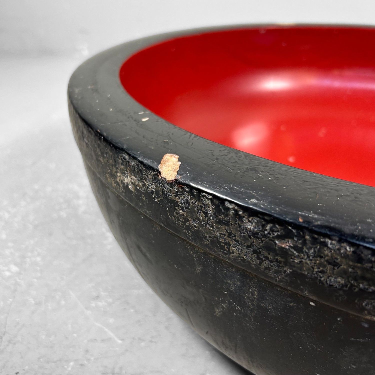 Large Wooden Dough Bowl, Urushi Lacquer, Taishō Period, Japan.