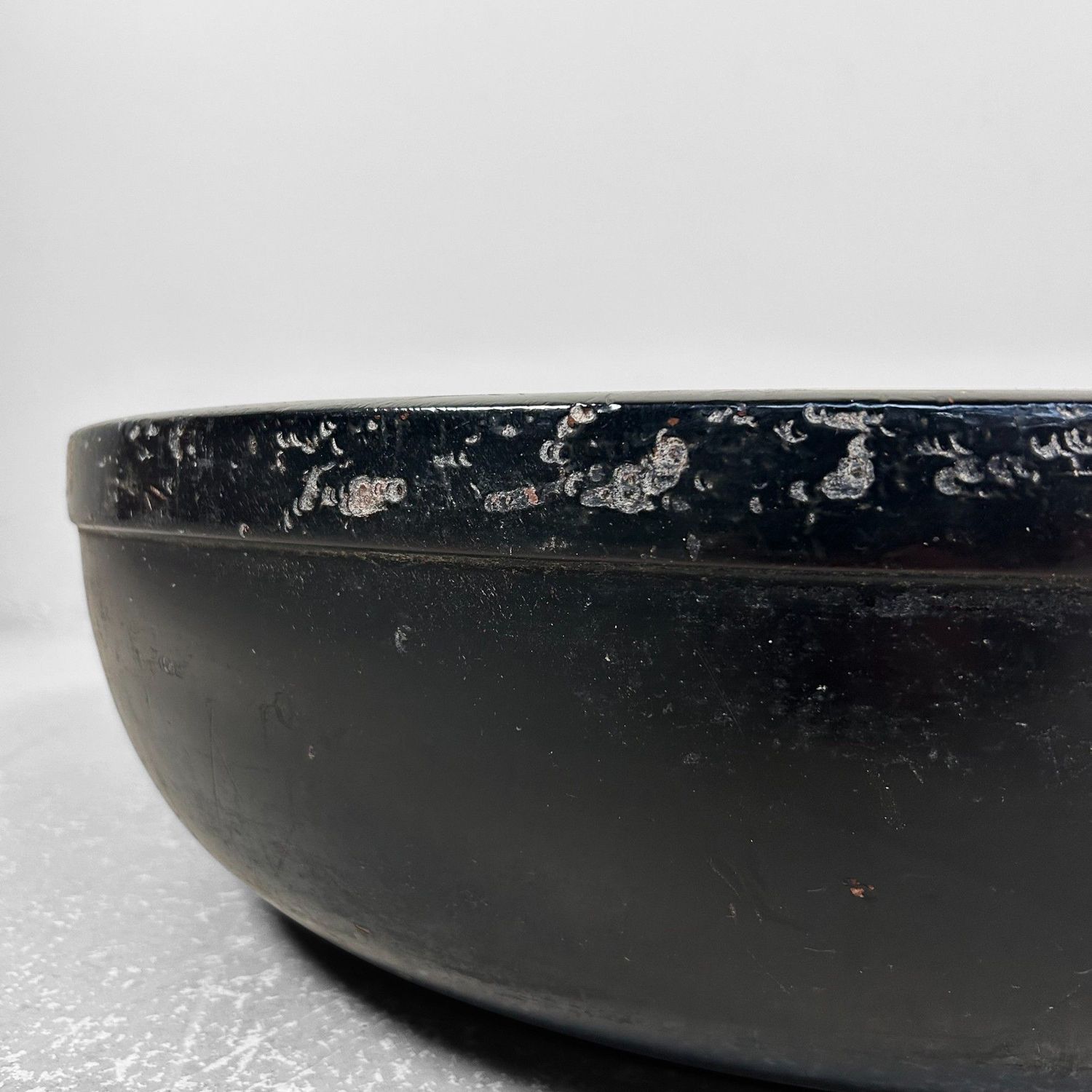 Large Wooden Dough Bowl, Urushi Lacquer, Taishō Period, Japan.
