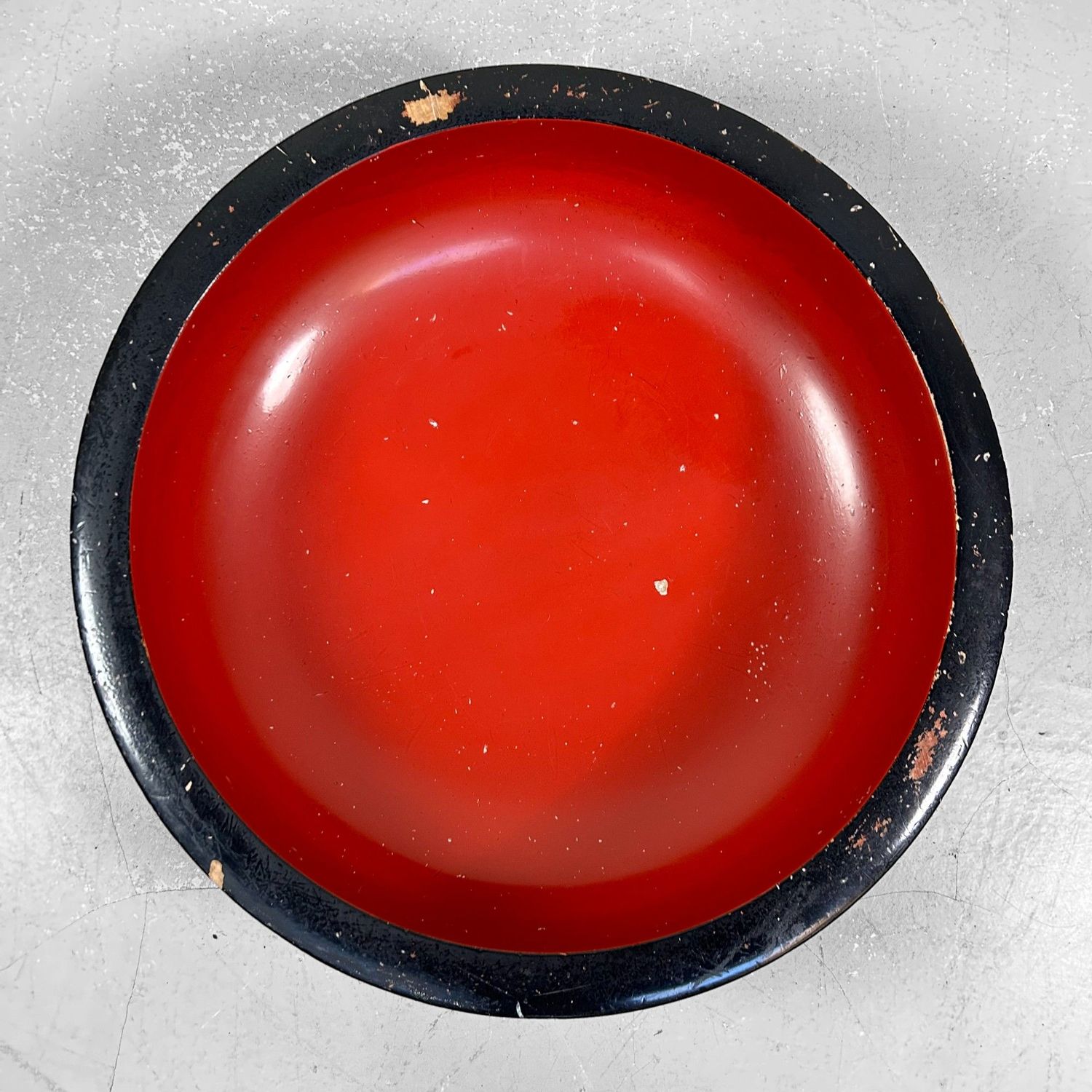 Large Wooden Dough Bowl, Urushi Lacquer, Taishō Period, Japan.