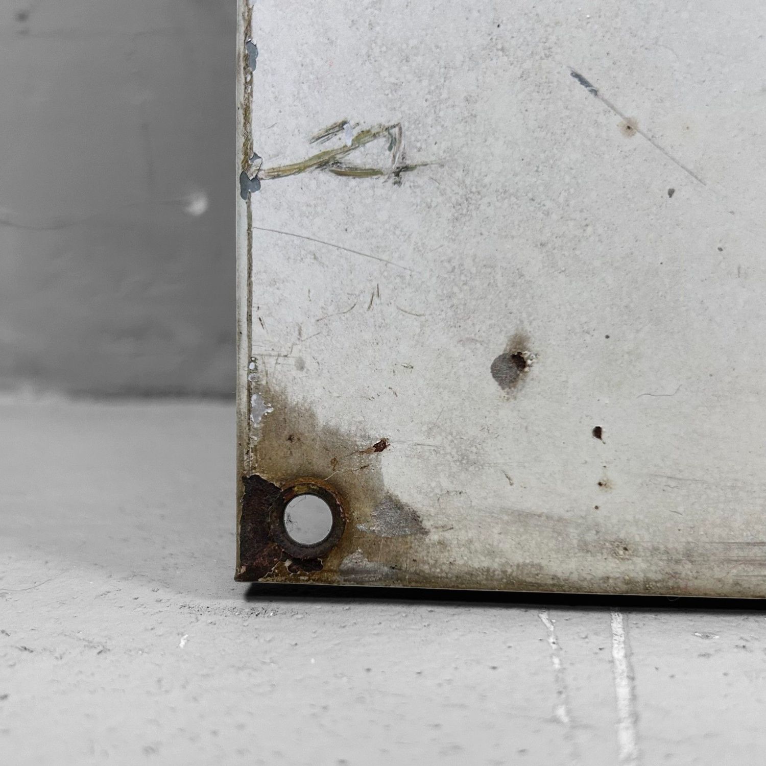 Zeldzaam Emaille Bord, ESSO Diesel, Plastemal, Nivelles, 1968.