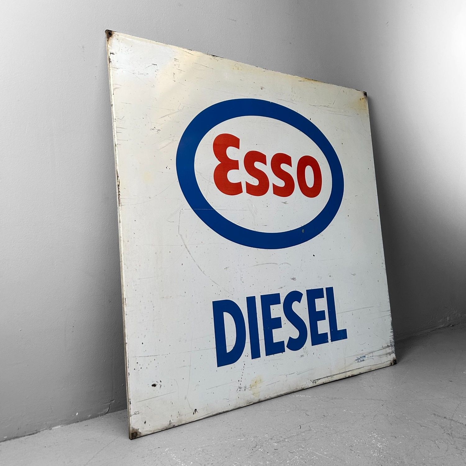 Zeldzaam Emaille Bord, ESSO Diesel, Plastemal, Nivelles, 1968.
