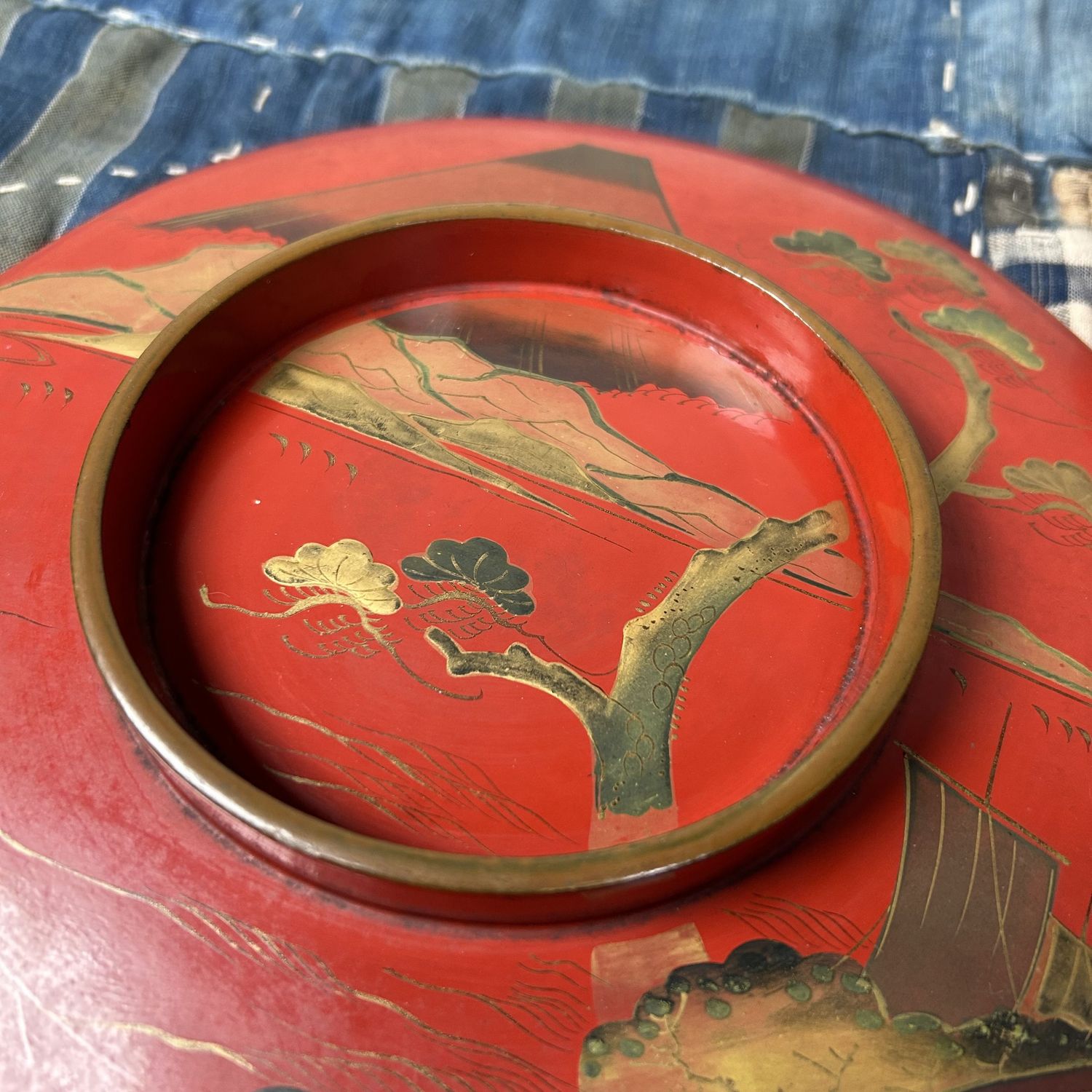 Wooden Maki-e Lacquerware Bowl with Lid, Meiji Period.