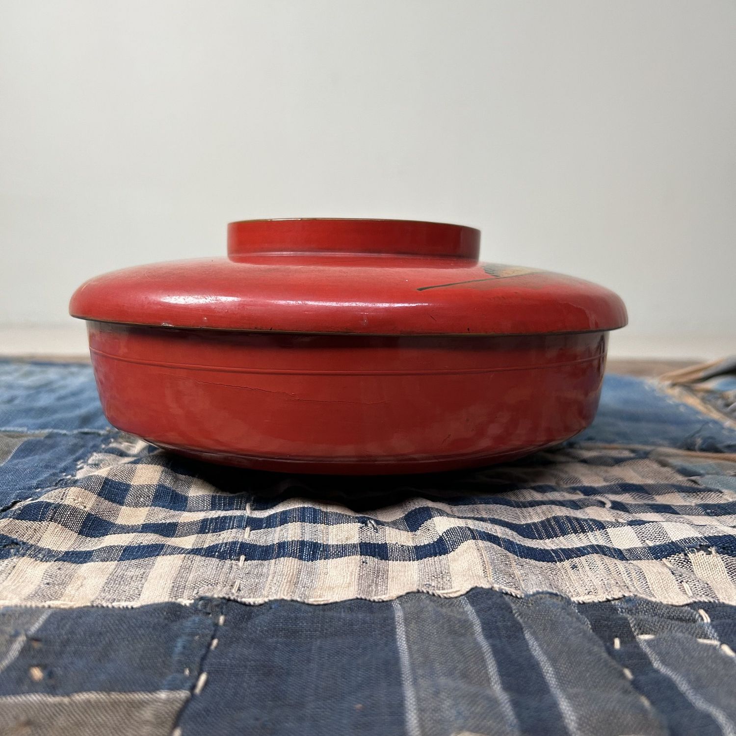 Wooden Maki-e Lacquerware Bowl with Lid, Meiji Period.