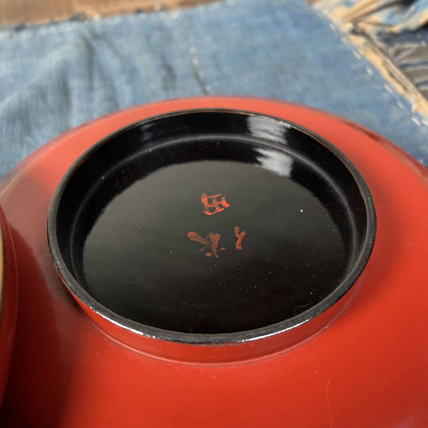 Wooden Maki-e Lacquerware Bowl with Lid, Meiji Period.
